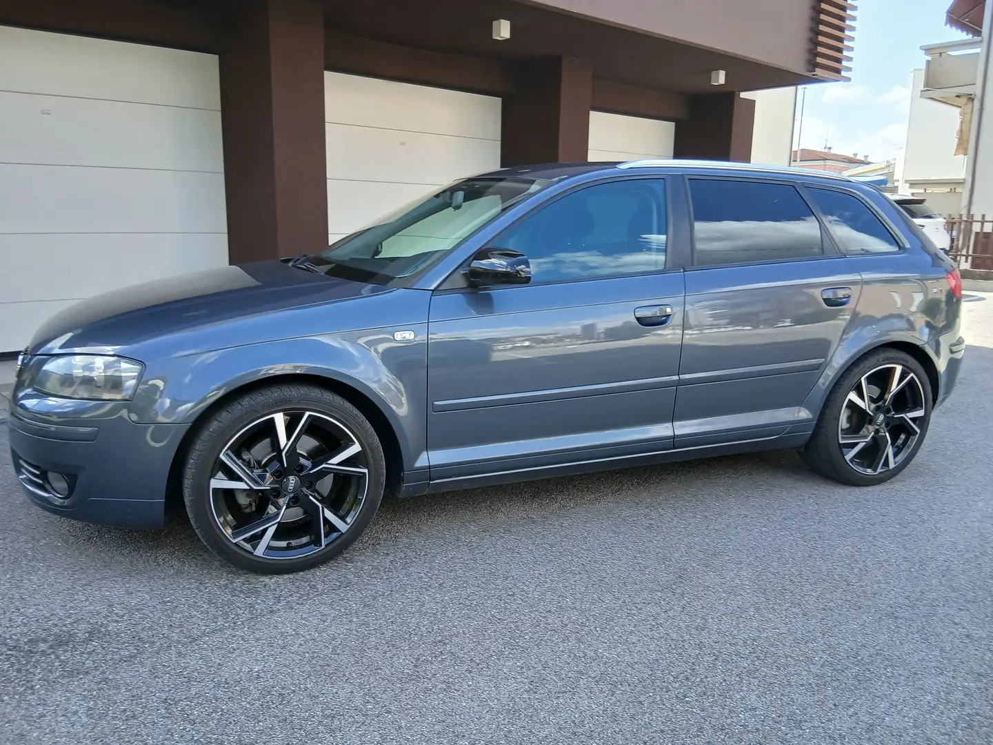 Audi A3 Sportback 2.0 tfsi Ambition s-tronic cerchi 18' Grigio - 2