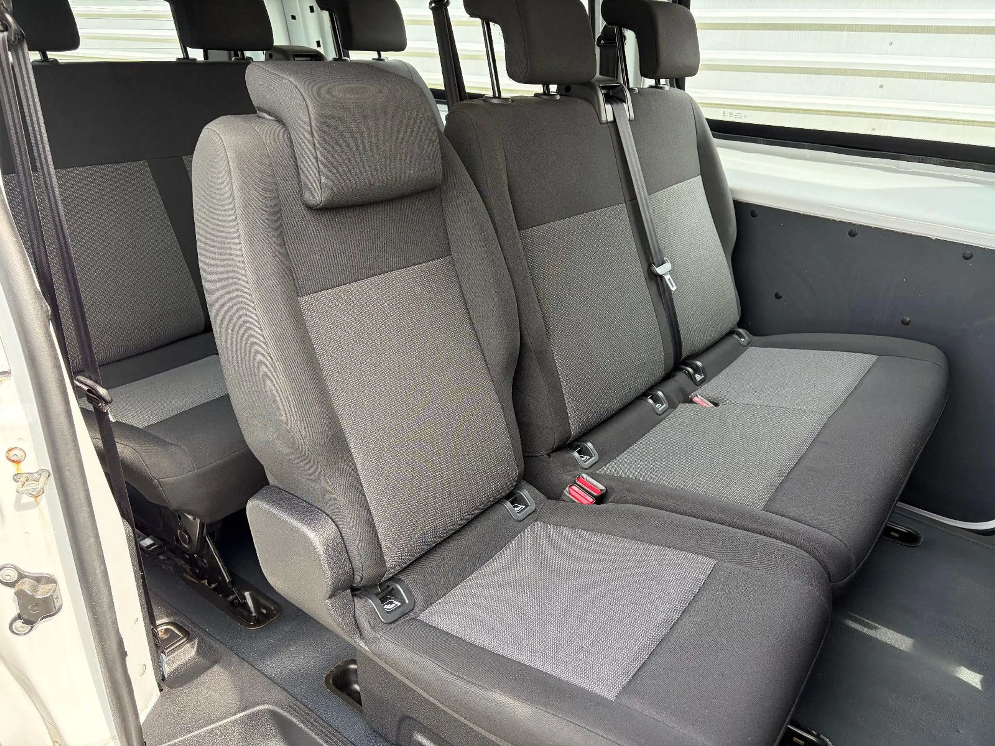 Opel Zafira Life — photo 11