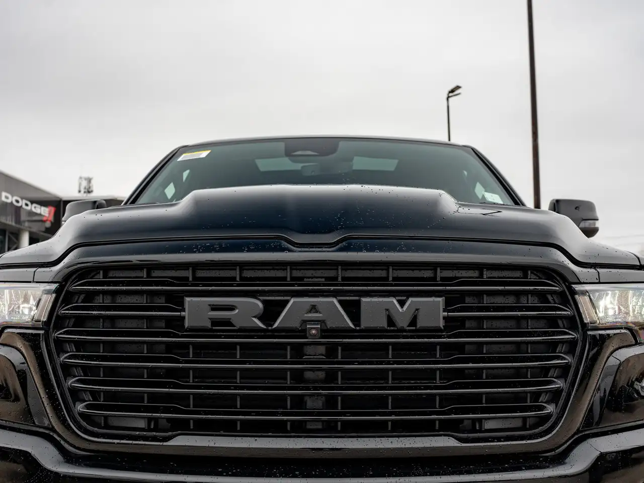 RAM 1500 снимка RAM 1500