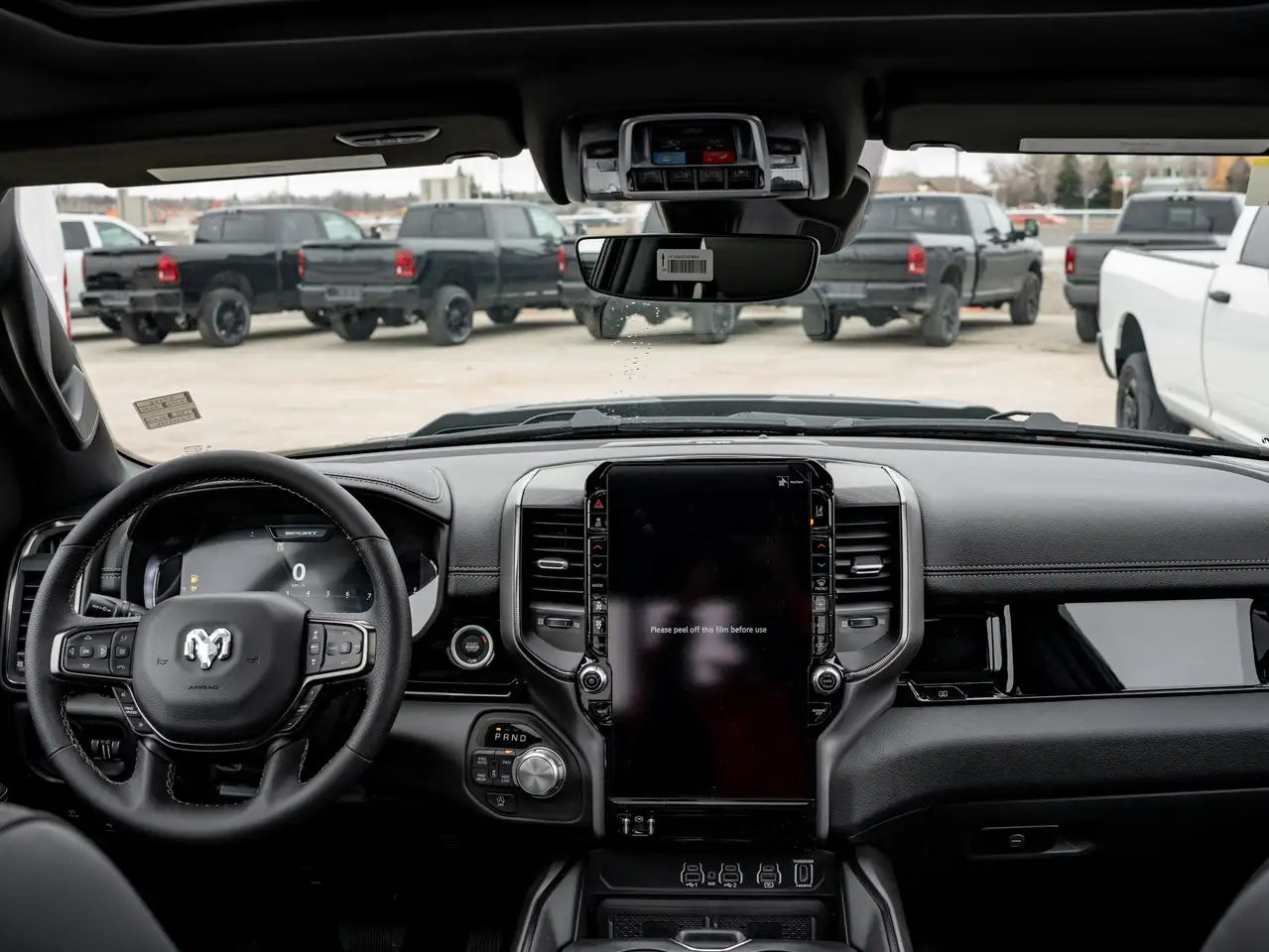 RAM 1500 снимка RAM 1500