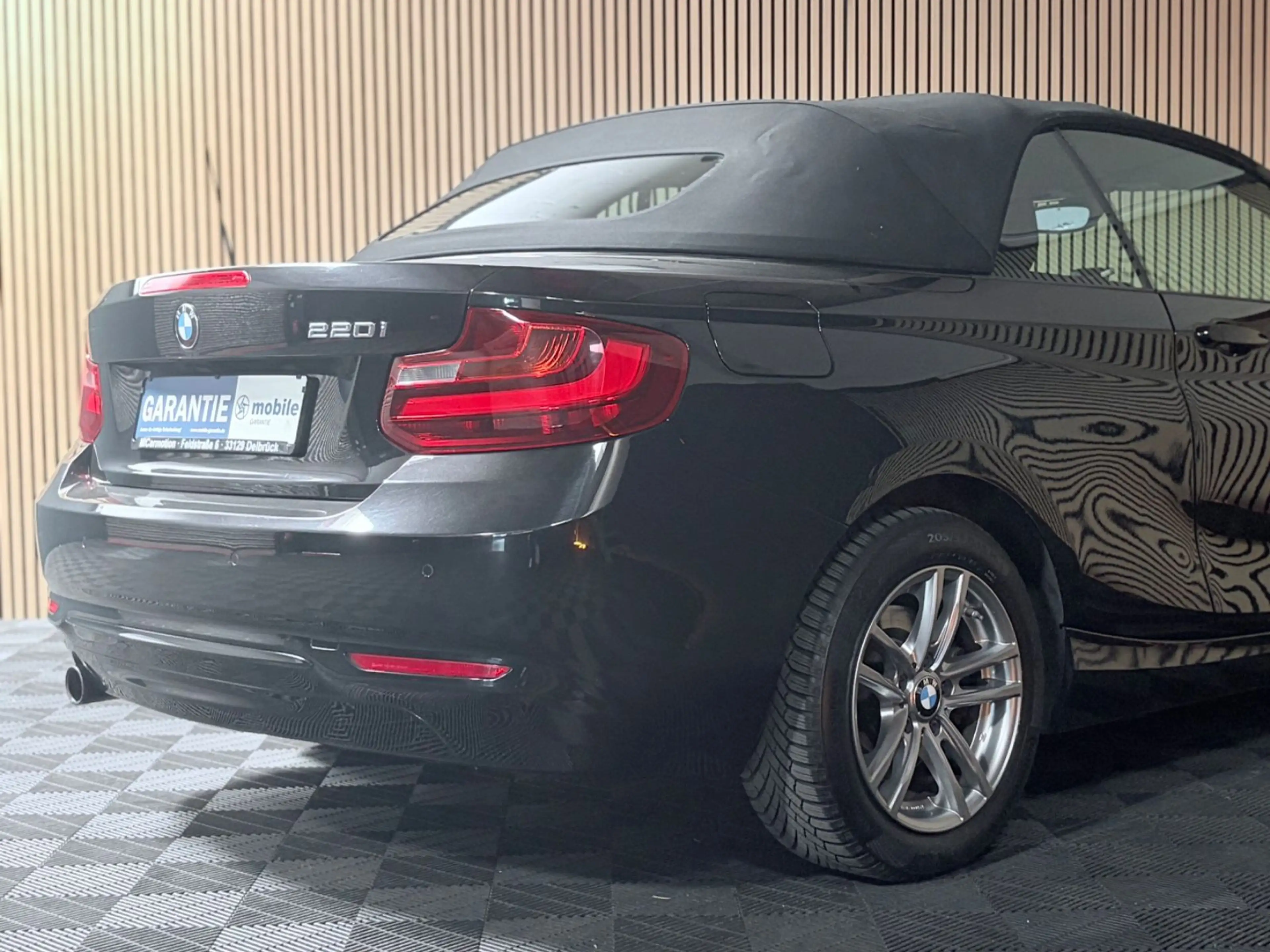 BMW 220 i 2er Sport Cabrio Benzin/ Schalter/ PDC/ LED — photo 10