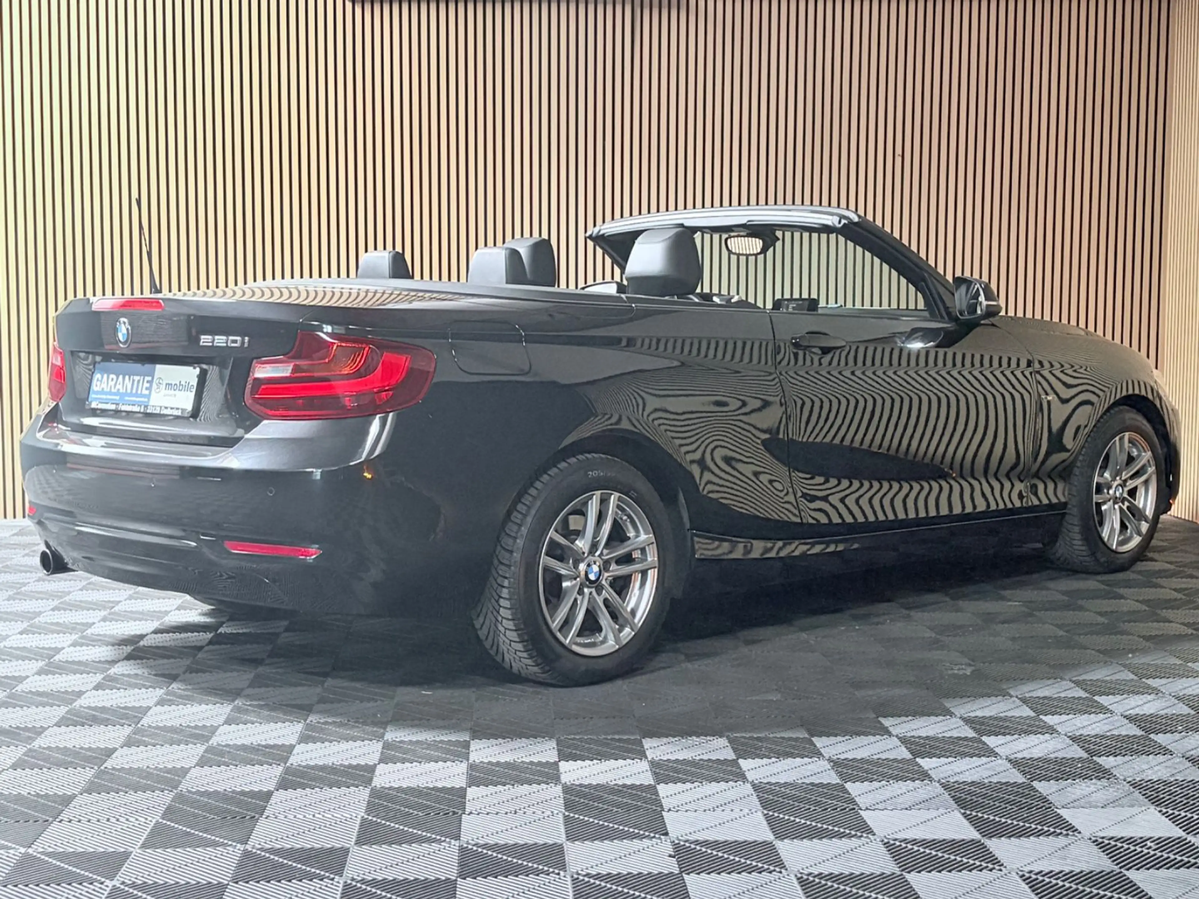 BMW 220 i 2er Sport Cabrio Benzin/ Schalter/ PDC/ LED — photo 13