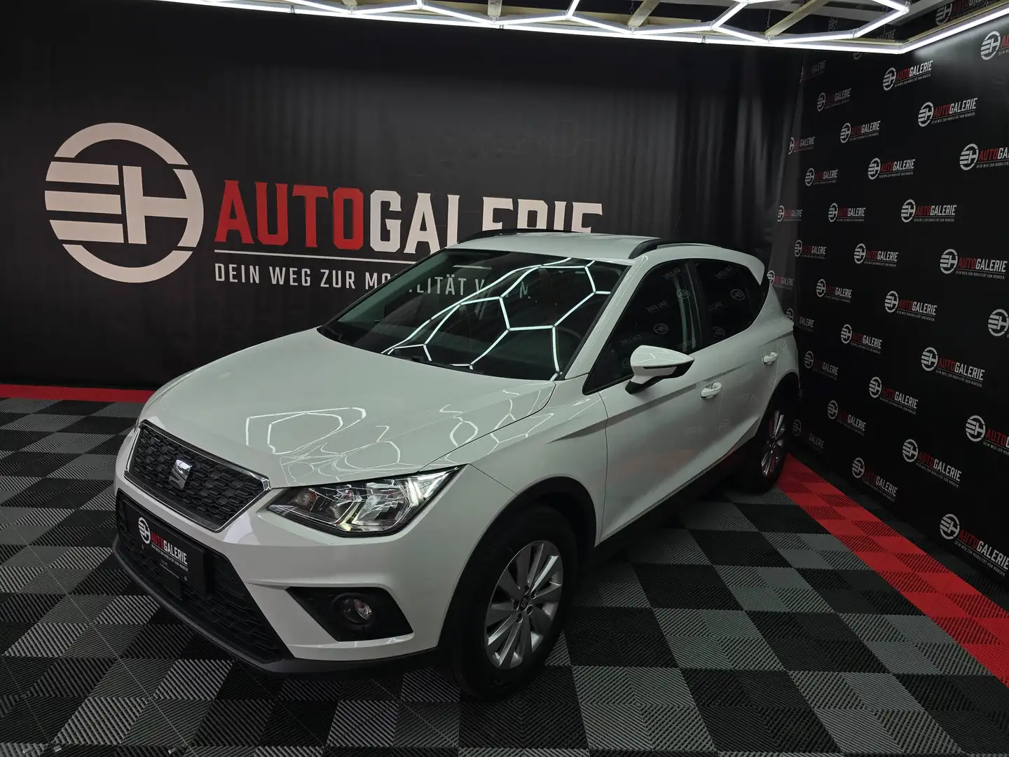 SEAT Arona 1,0 Eco TSI Style Wit - 1