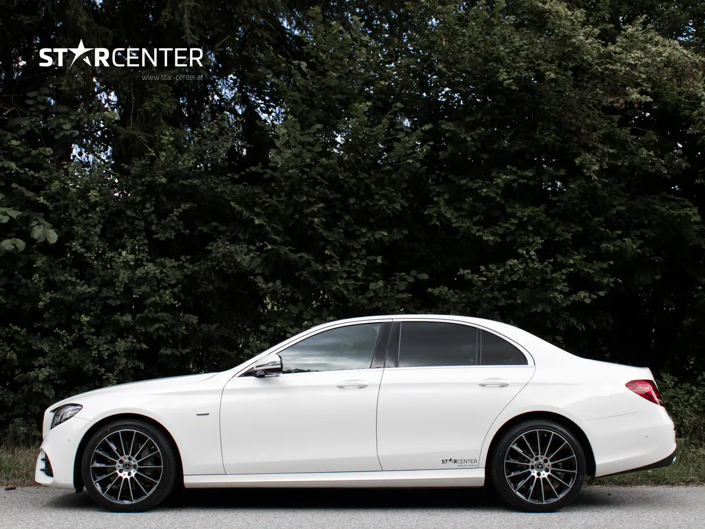 Mercedes-Benz E 220 d AMG Line *mit KW-Gewindefahrwerk* Wit - 2