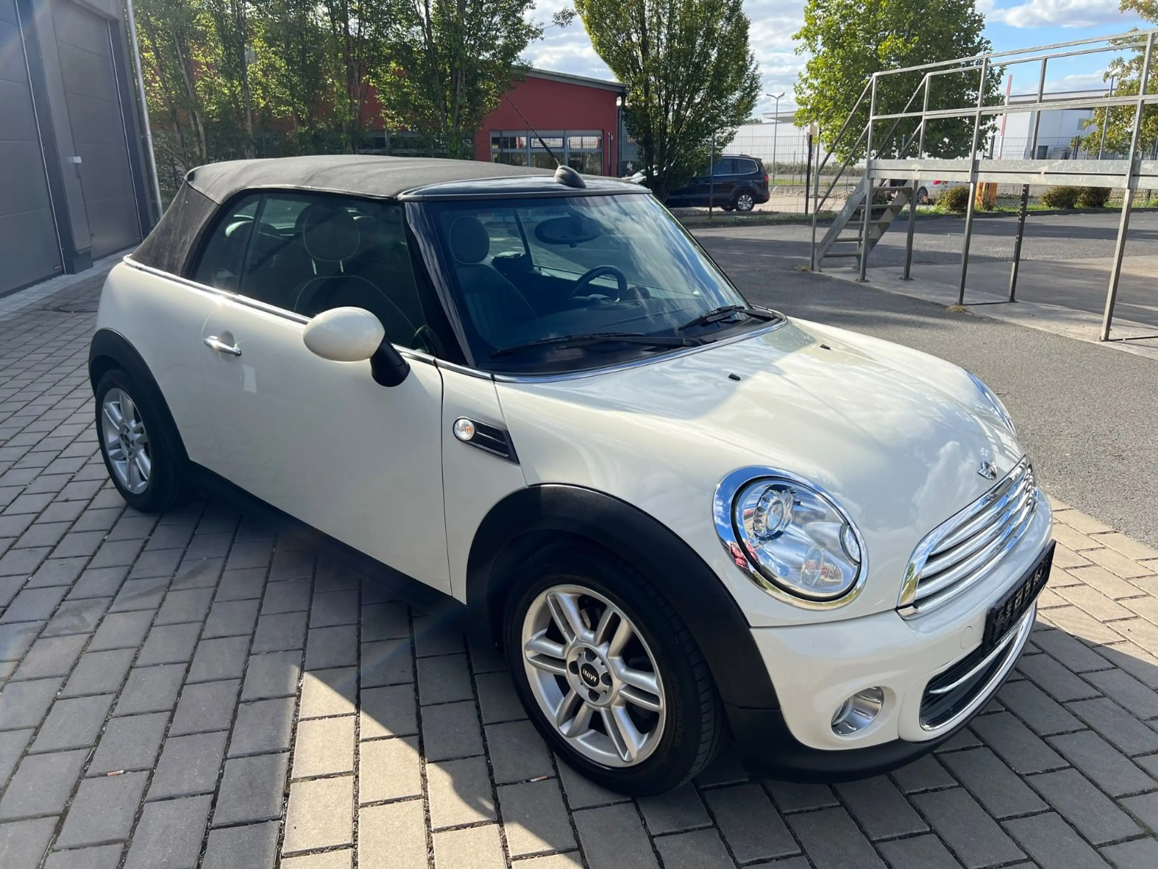 MINI Cooper Cabrio Chili Leder NAVI Xenon PDC SH — photo 15