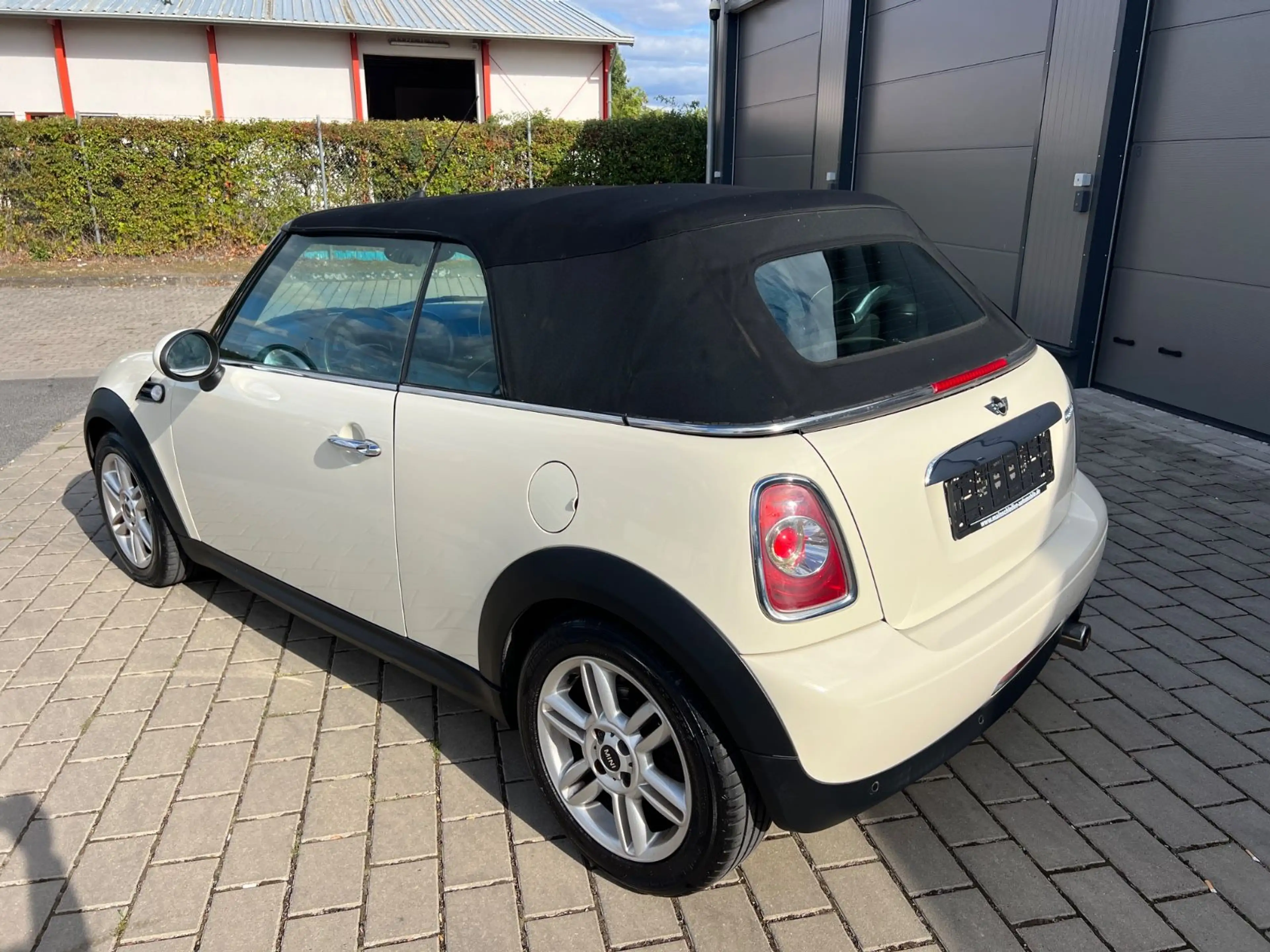 MINI Cooper Cabrio Chili Leder NAVI Xenon PDC SH — photo 11