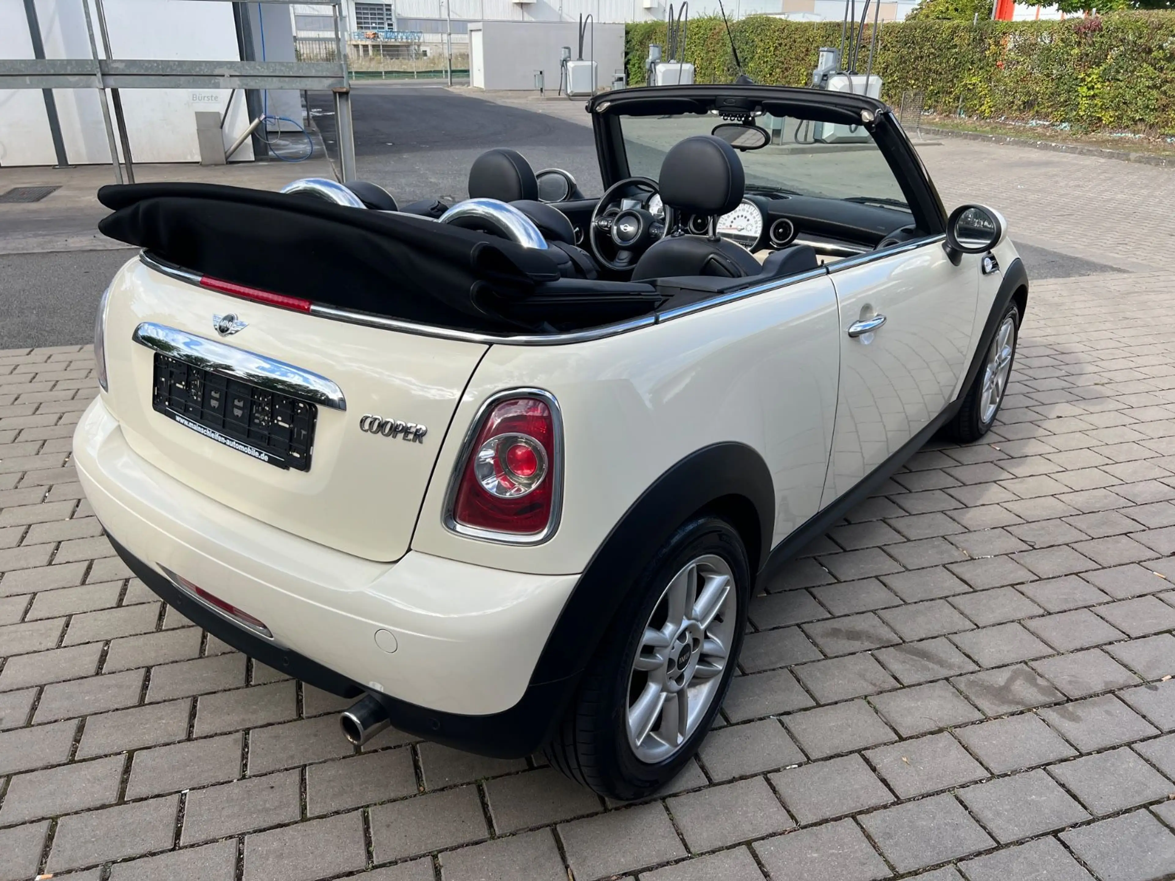 MINI Cooper Cabrio Chili Leder NAVI Xenon PDC SH — photo 5