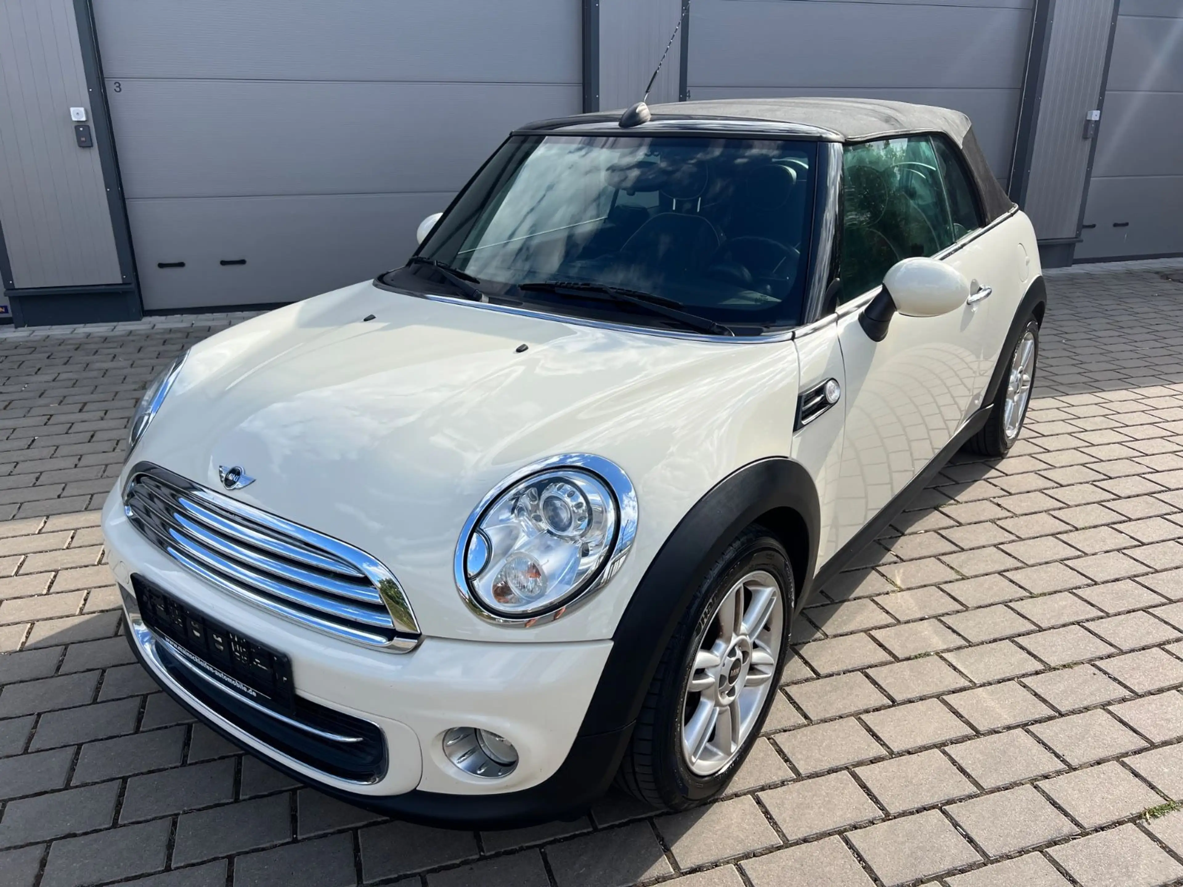 MINI Cooper Cabrio Chili Leder NAVI Xenon PDC SH — photo 9