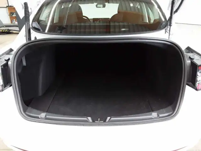 Tesla Model 3 view 15