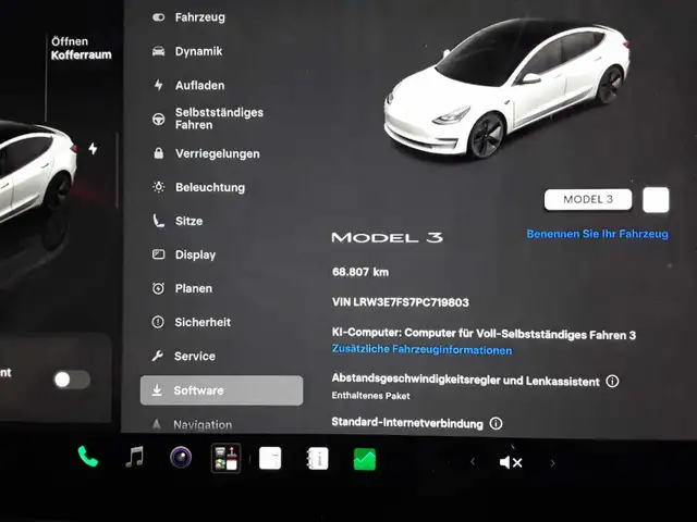 Tesla Model 3 view 11