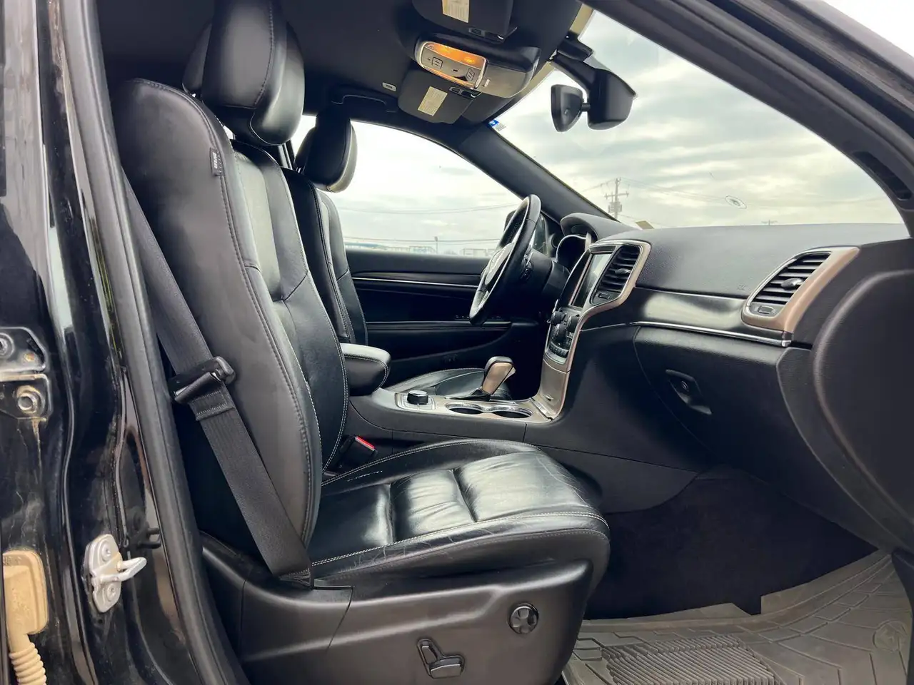 Jeep Grand Cherokee снимка Jeep Grand Cherokee