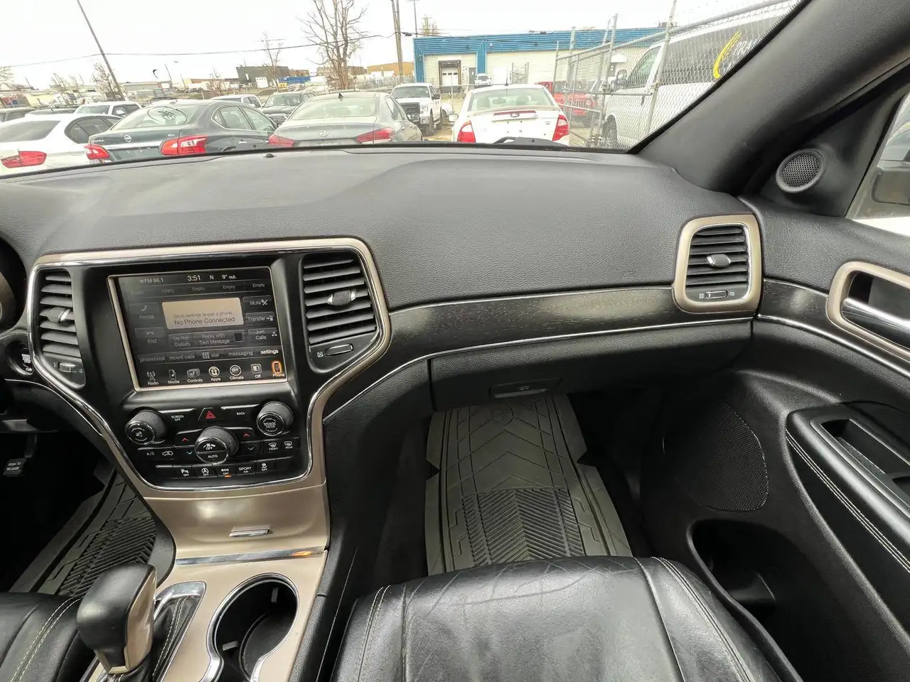 Jeep Grand Cherokee снимка Jeep Grand Cherokee