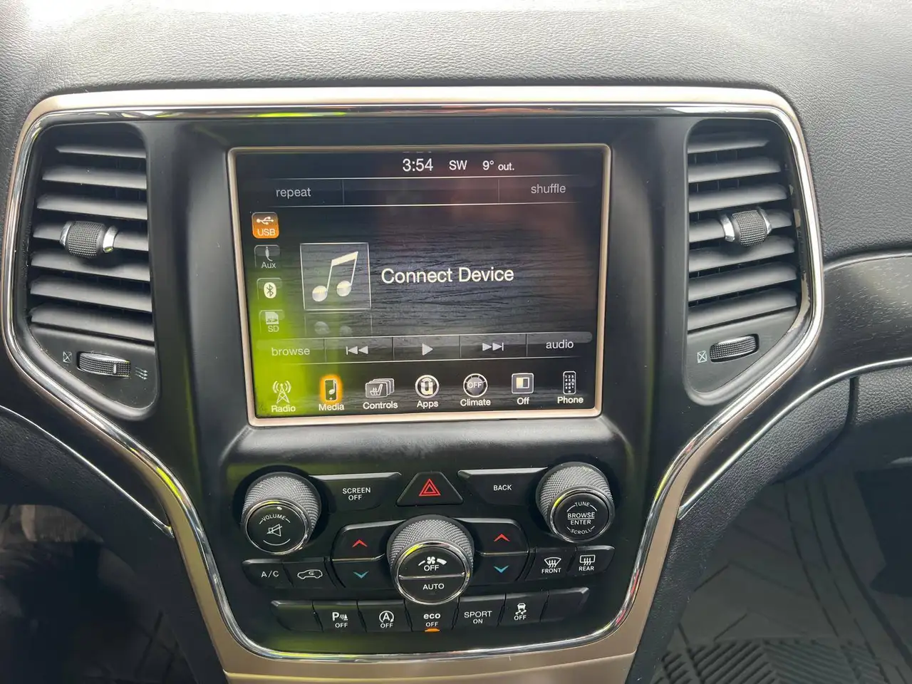 Jeep Grand Cherokee снимка Jeep Grand Cherokee