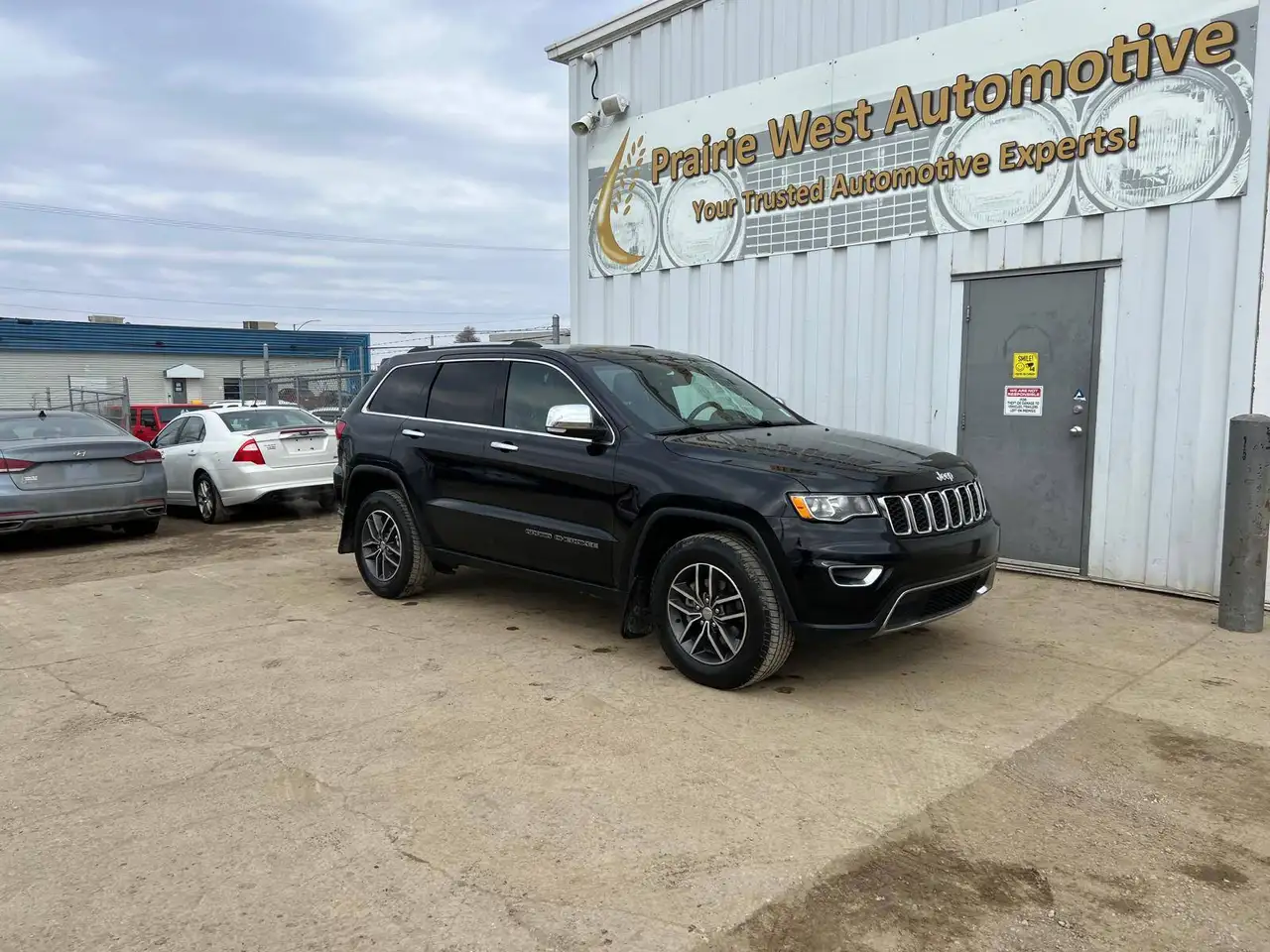 Jeep Grand Cherokee снимка Jeep Grand Cherokee