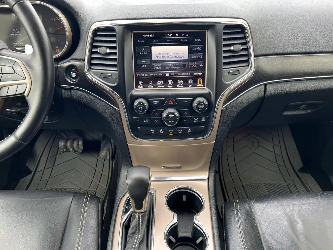 Jeep Grand Cherokee снимка Jeep Grand Cherokee