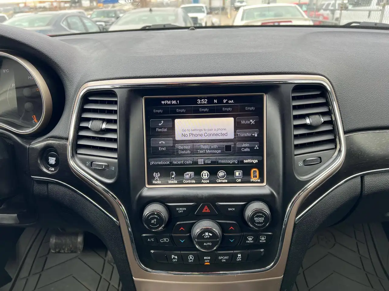 Jeep Grand Cherokee снимка Jeep Grand Cherokee
