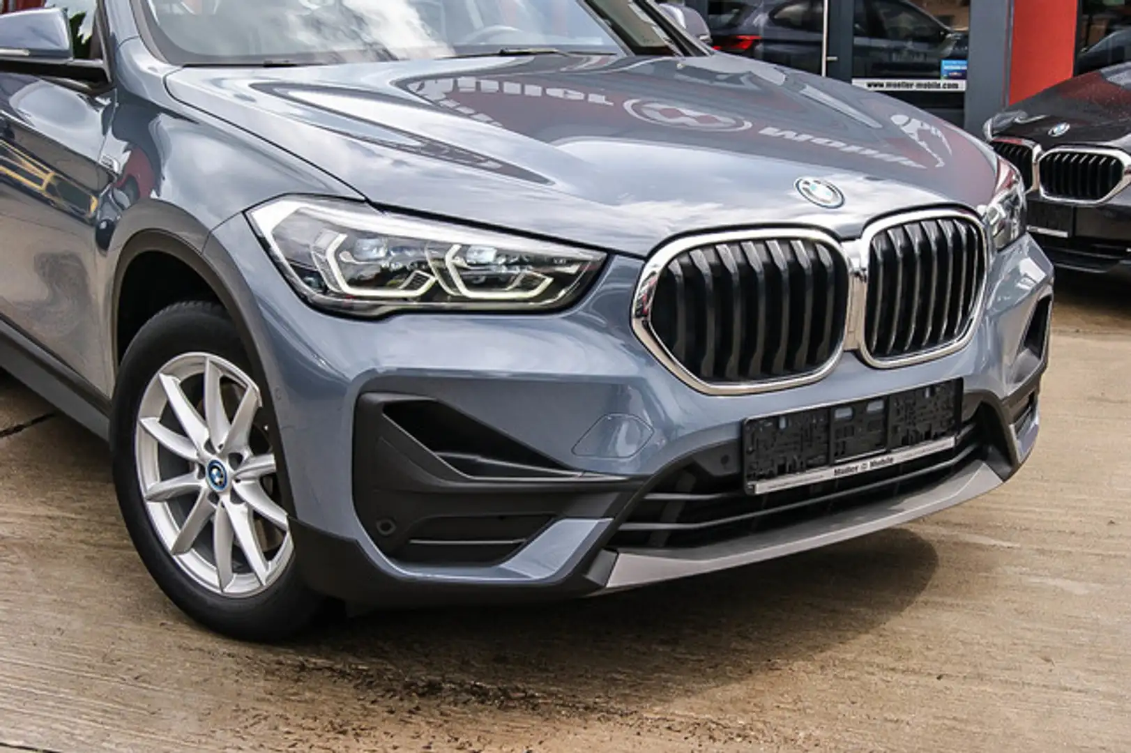 BMW X1 xDrive 25e Advantage STORM BAY INDIVIDUAL LED Schwarz - 2