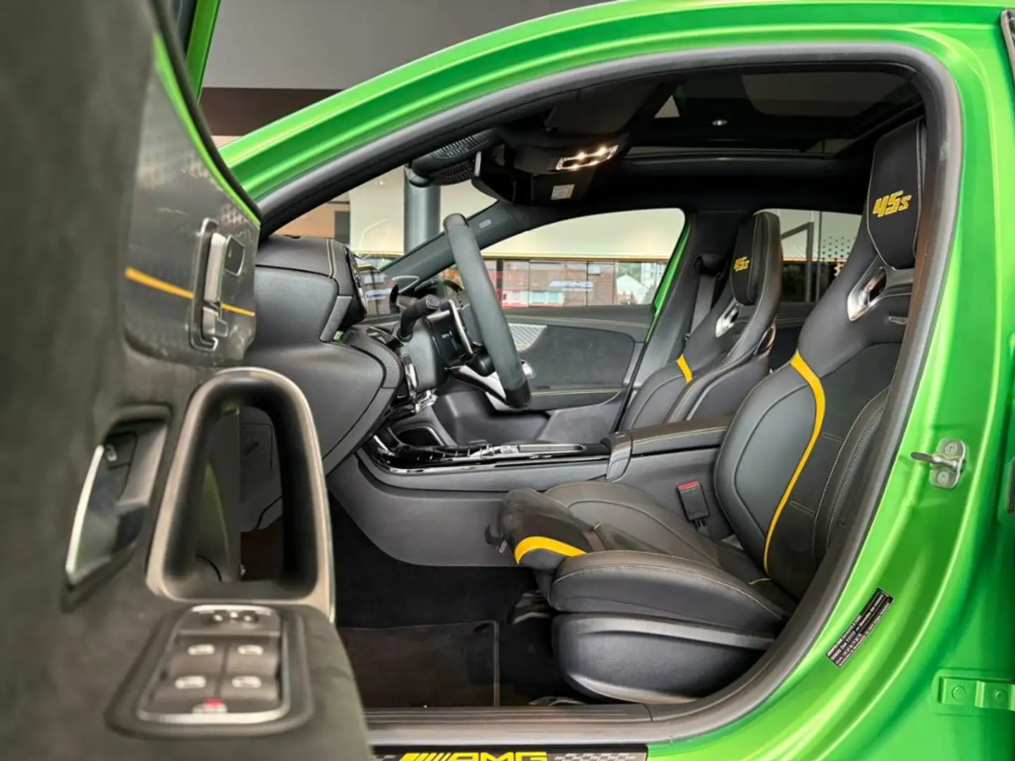 Mercedes-Benz A 45 AMG A 45 S PANO+AERO PKT+PERF SITZE+DISTR+KEYL+360°+ Зелёный - 2