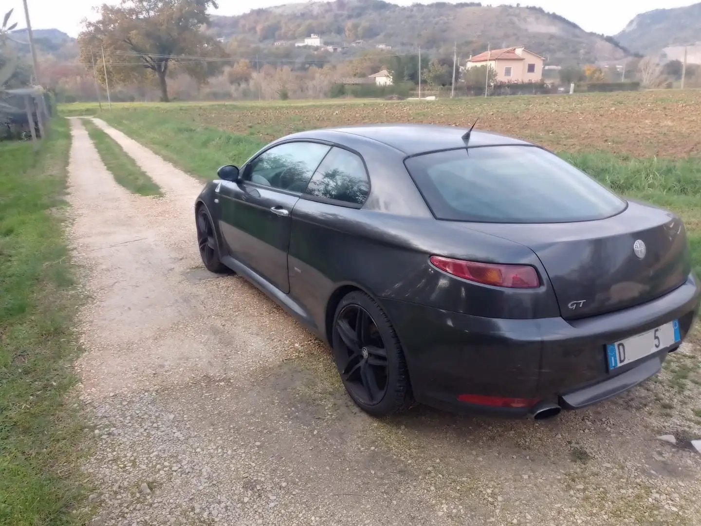 Alfa Romeo GT 1.9 jtd mjt Distinctive - 2