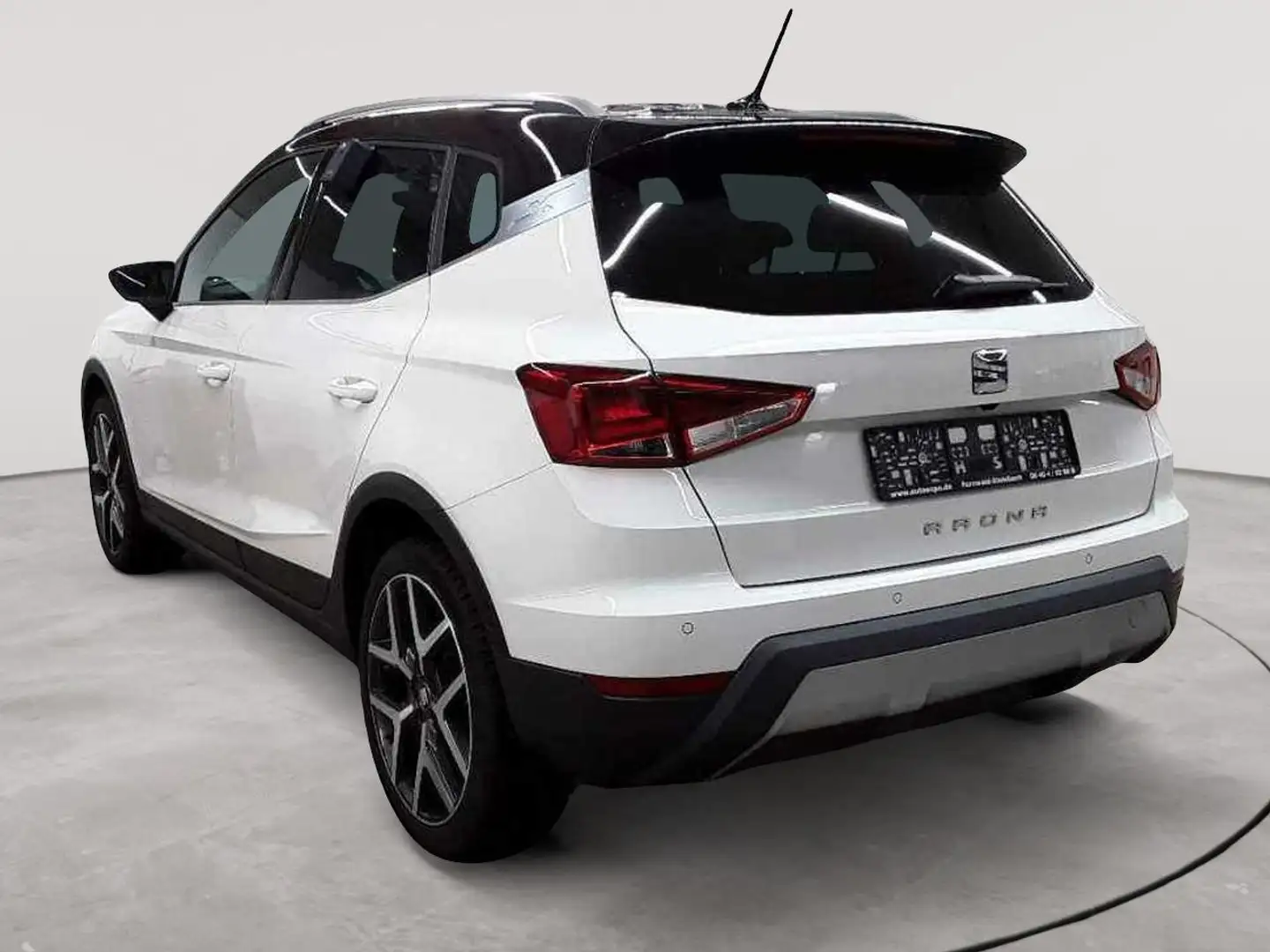 SEAT Arona Arona 1.0 TSI DSG XCELLENCE LED NAV Weiß - 2