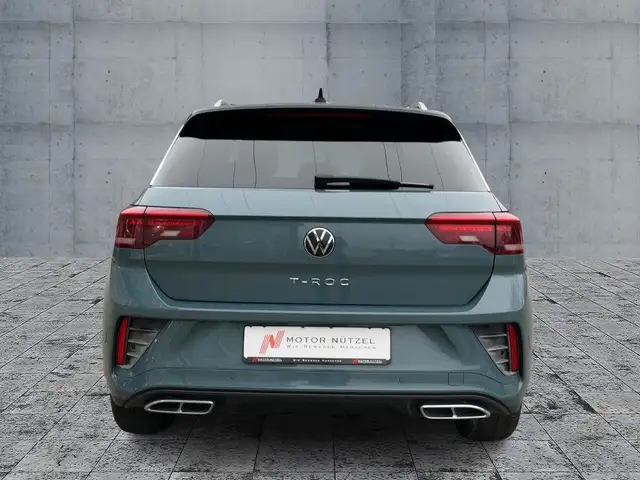 Volkswagen T-Roc view 5