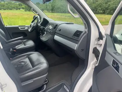 Annonce voiture d'occasion Volkswagen T5 Multivan - CARADIZE