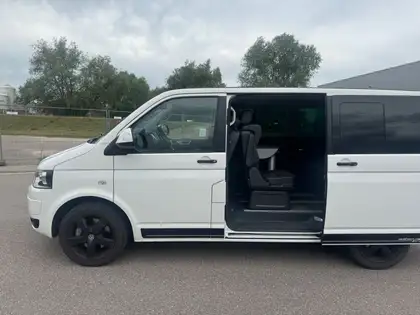 Annonce voiture d'occasion Volkswagen T5 Multivan - CARADIZE