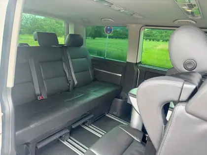 Annonce voiture d'occasion Volkswagen T5 Multivan - CARADIZE