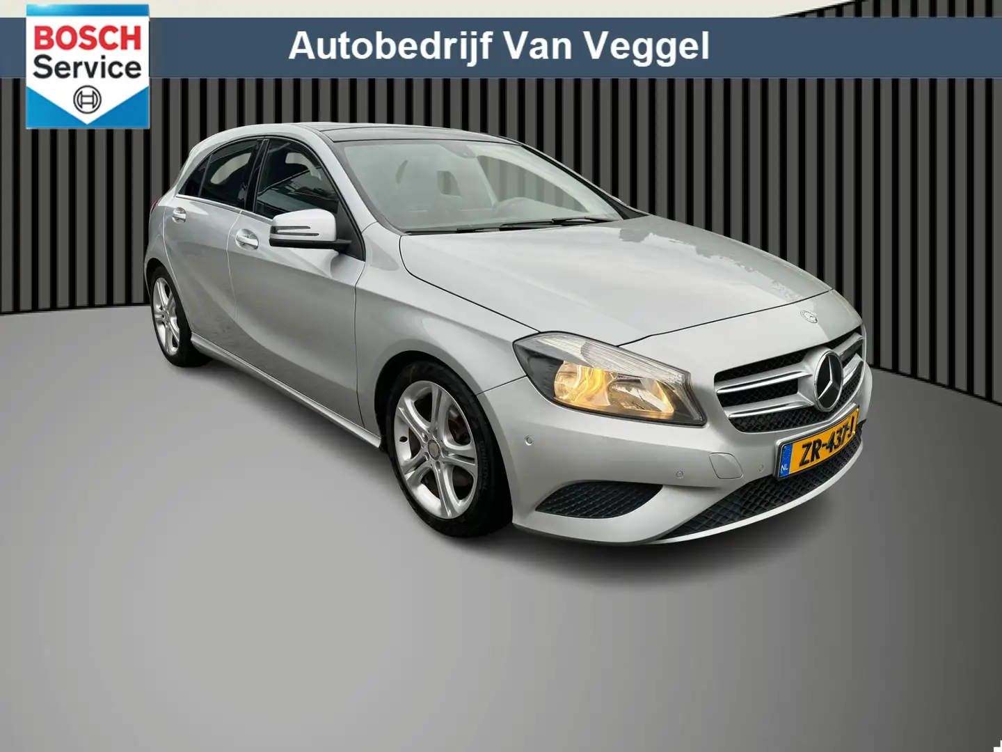 Mercedes-Benz A 180 Ambition Panorama , trekhaak, pdc, multi stuur, ai Gris - 1