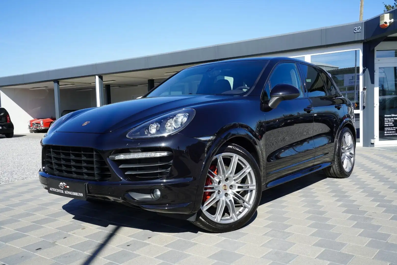 Porsche Cayenne GTS 4.8*Approved*Kamera*AHK*Luft*Pano* Schwarz - 1