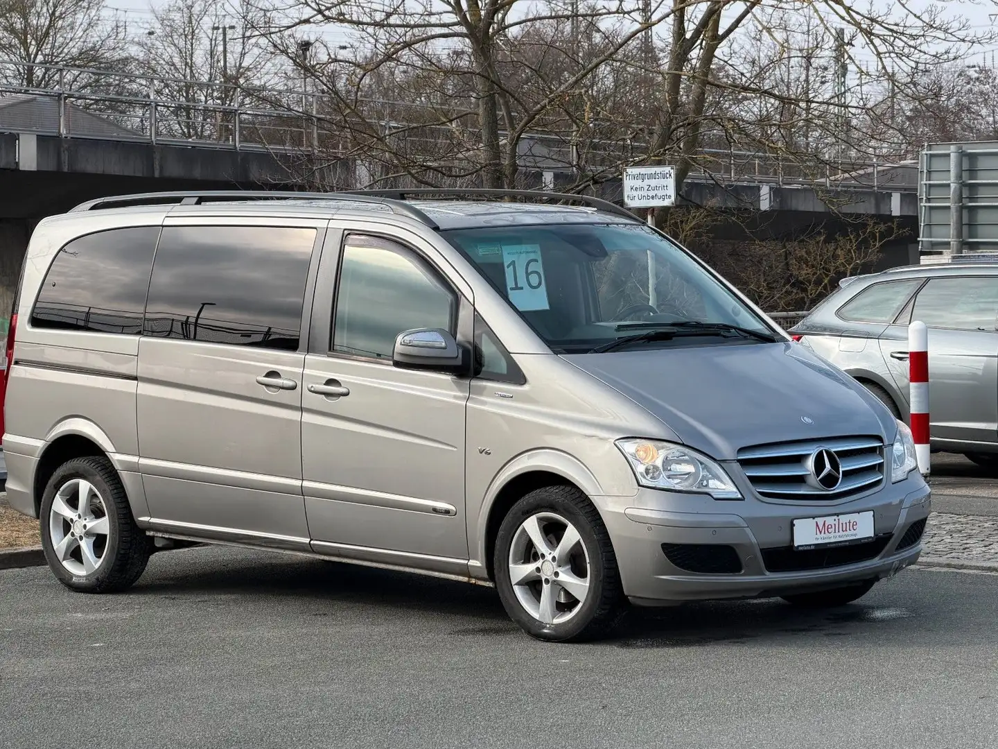 Mercedes-Benz Viano 3.0 V6 Trend Edition Kompakt*2t AHK* Silber - 2