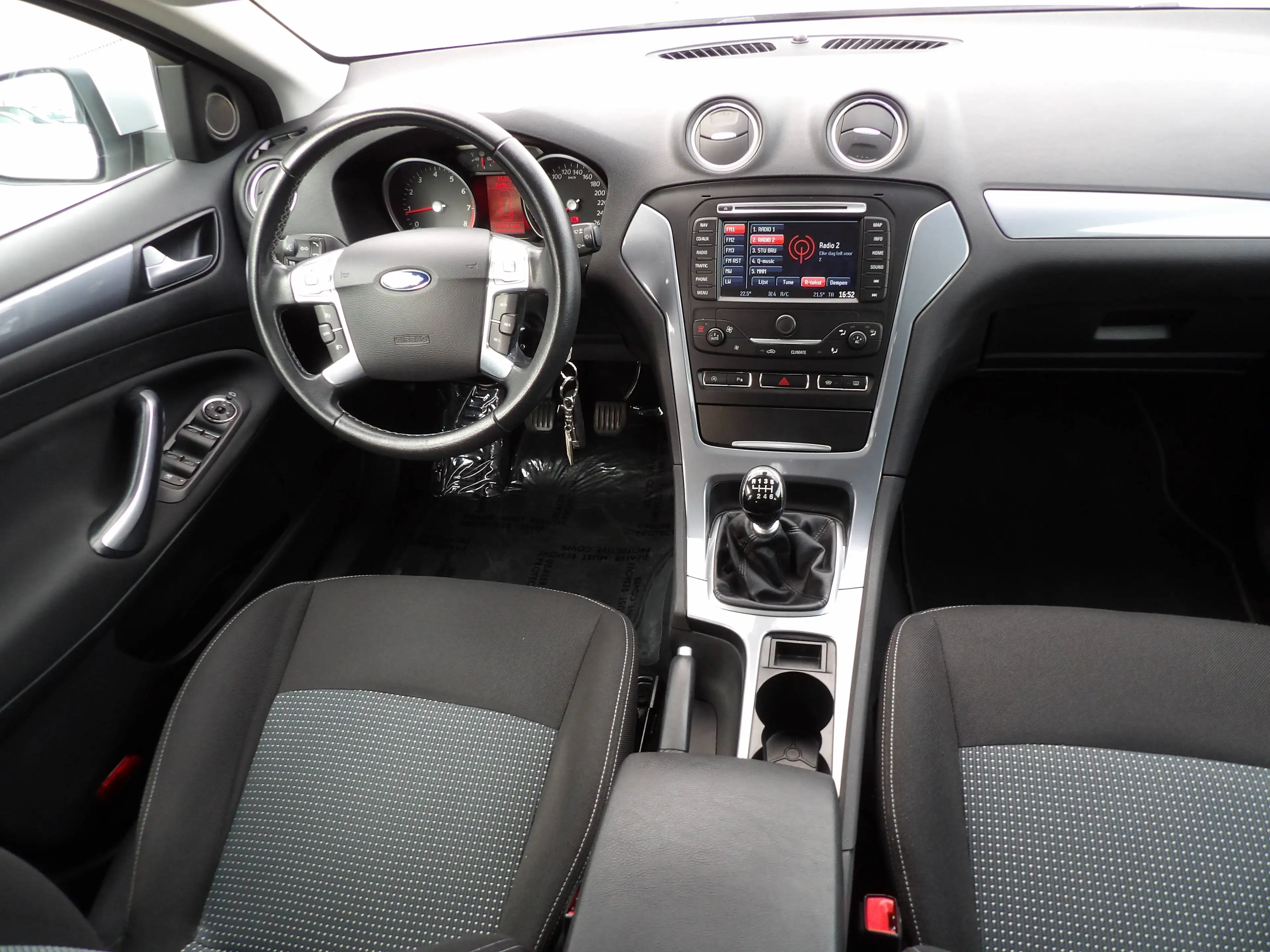 Ford Mondeo Mondeo 1.6 Turbo ECOboost — photo 9