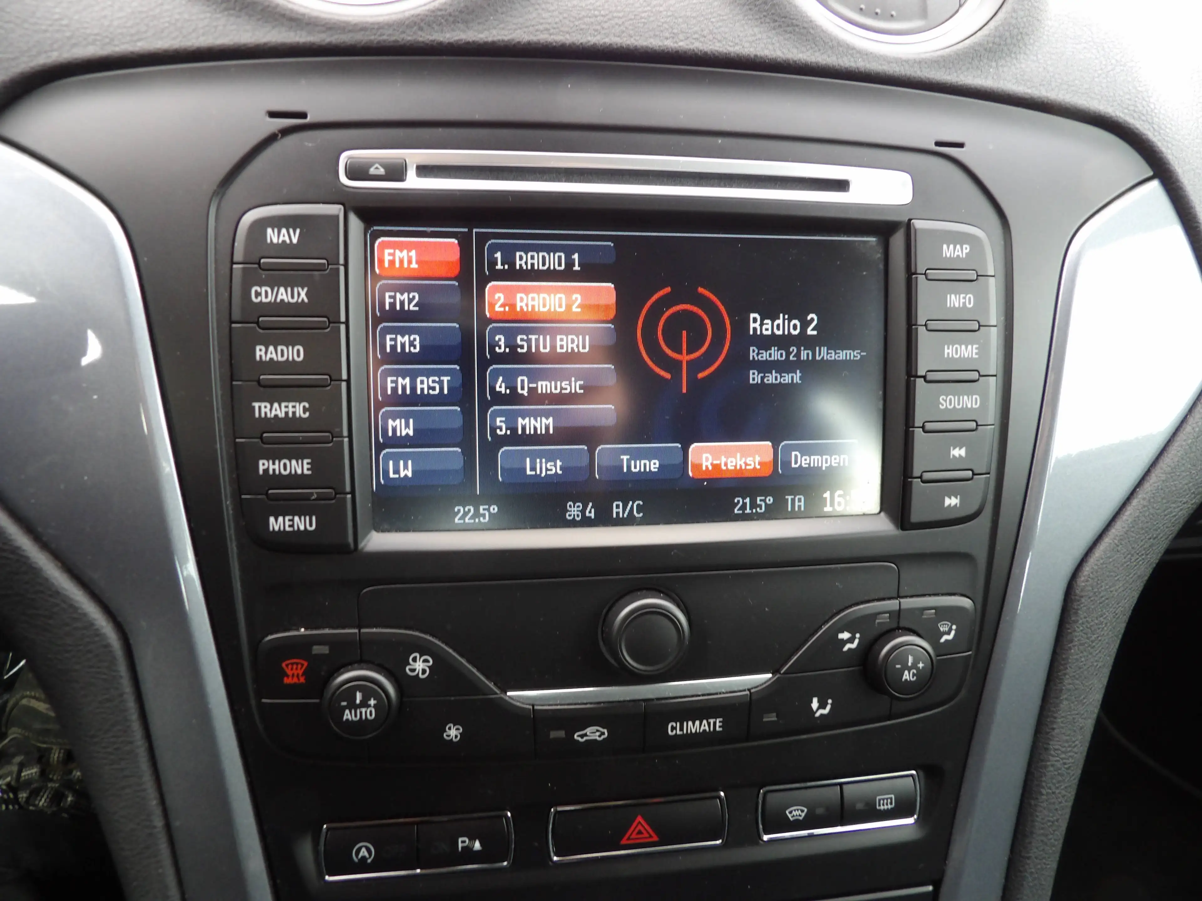 Ford Mondeo Mondeo 1.6 Turbo ECOboost — photo 13