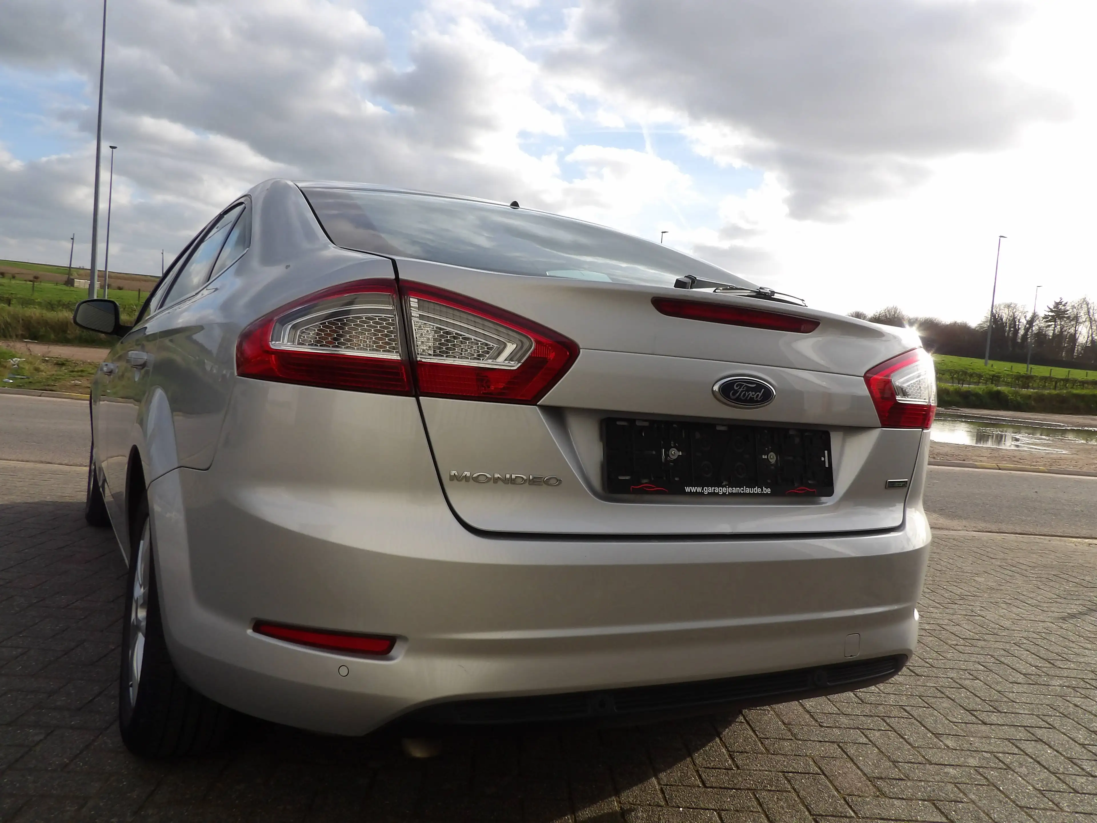 Ford Mondeo Mondeo 1.6 Turbo ECOboost — photo 4