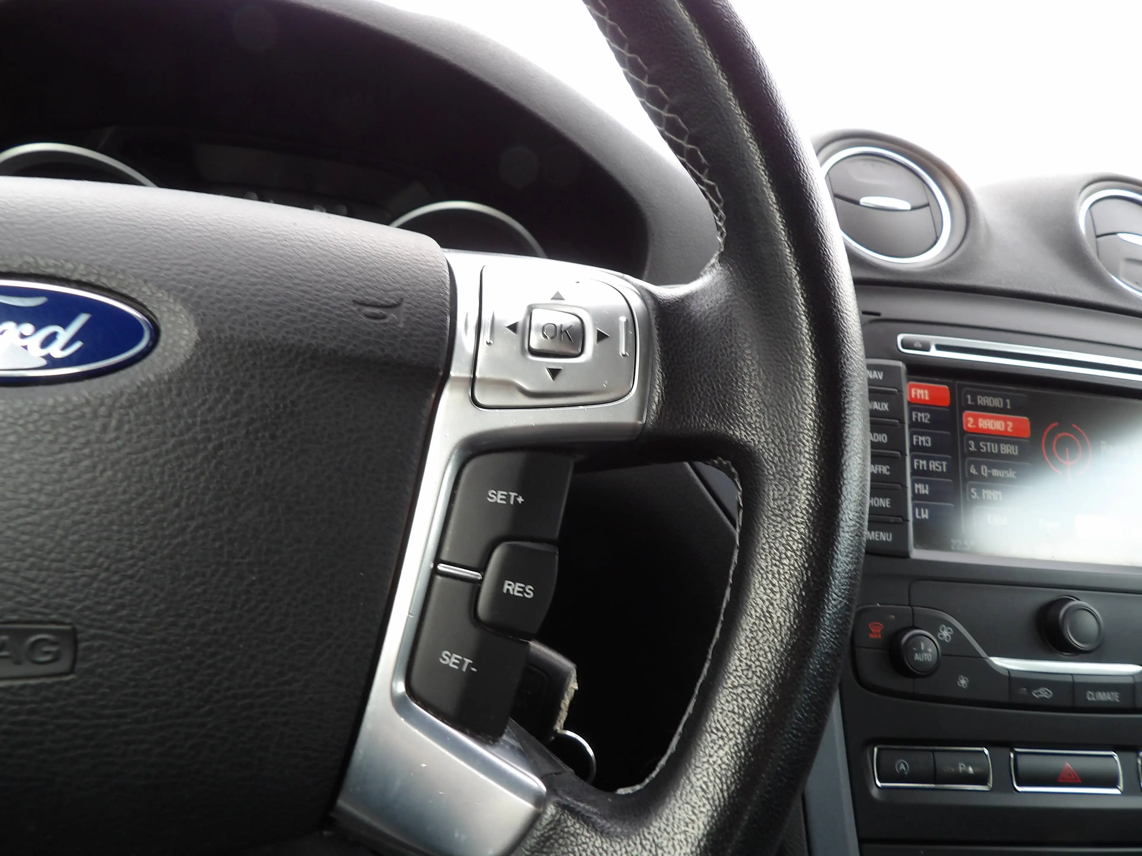 Ford Mondeo Mondeo 1.6 Turbo ECOboost — photo 15