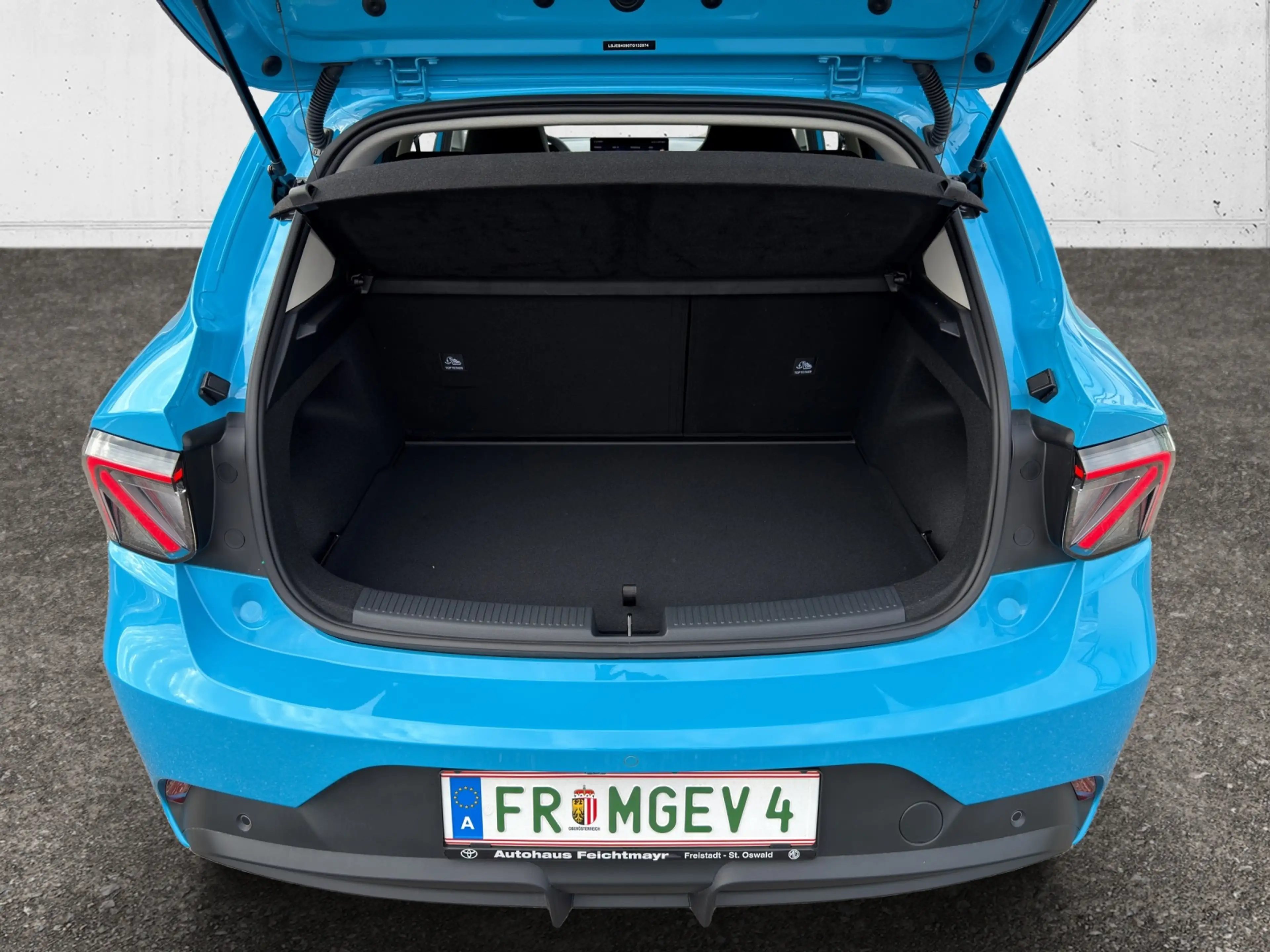 MG MG4 URBAN Luxury 54kWh - 405km 5t. — photo 4