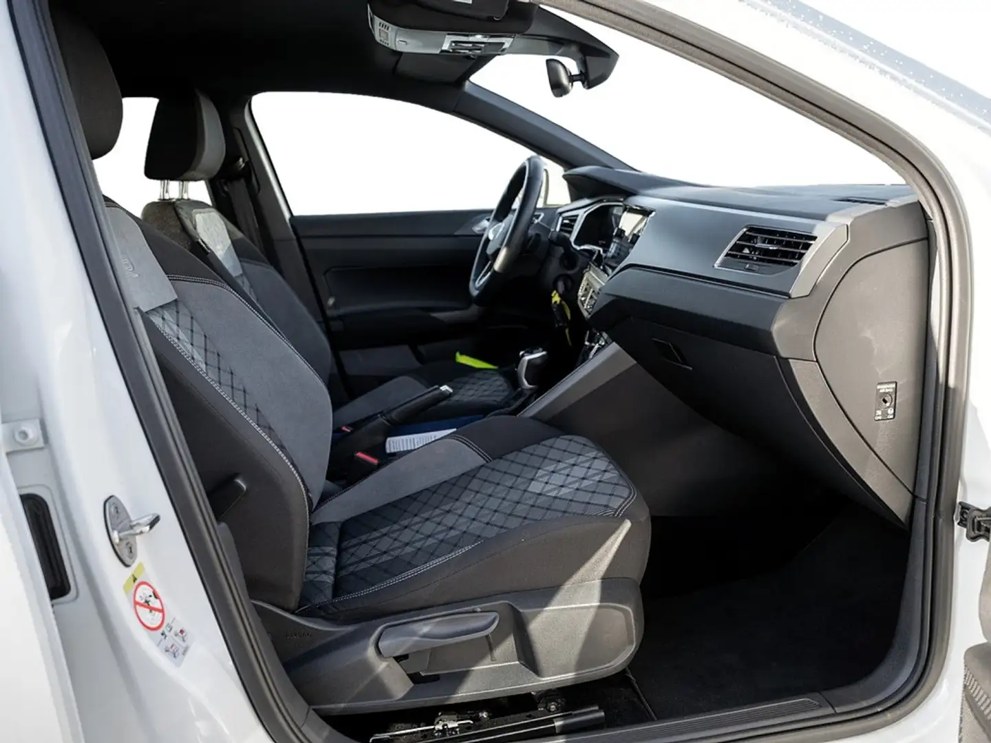 Volkswagen Taigo 1.0 TSI R-Line DSG KAM MATRIX APP-CON. Weiß - 2