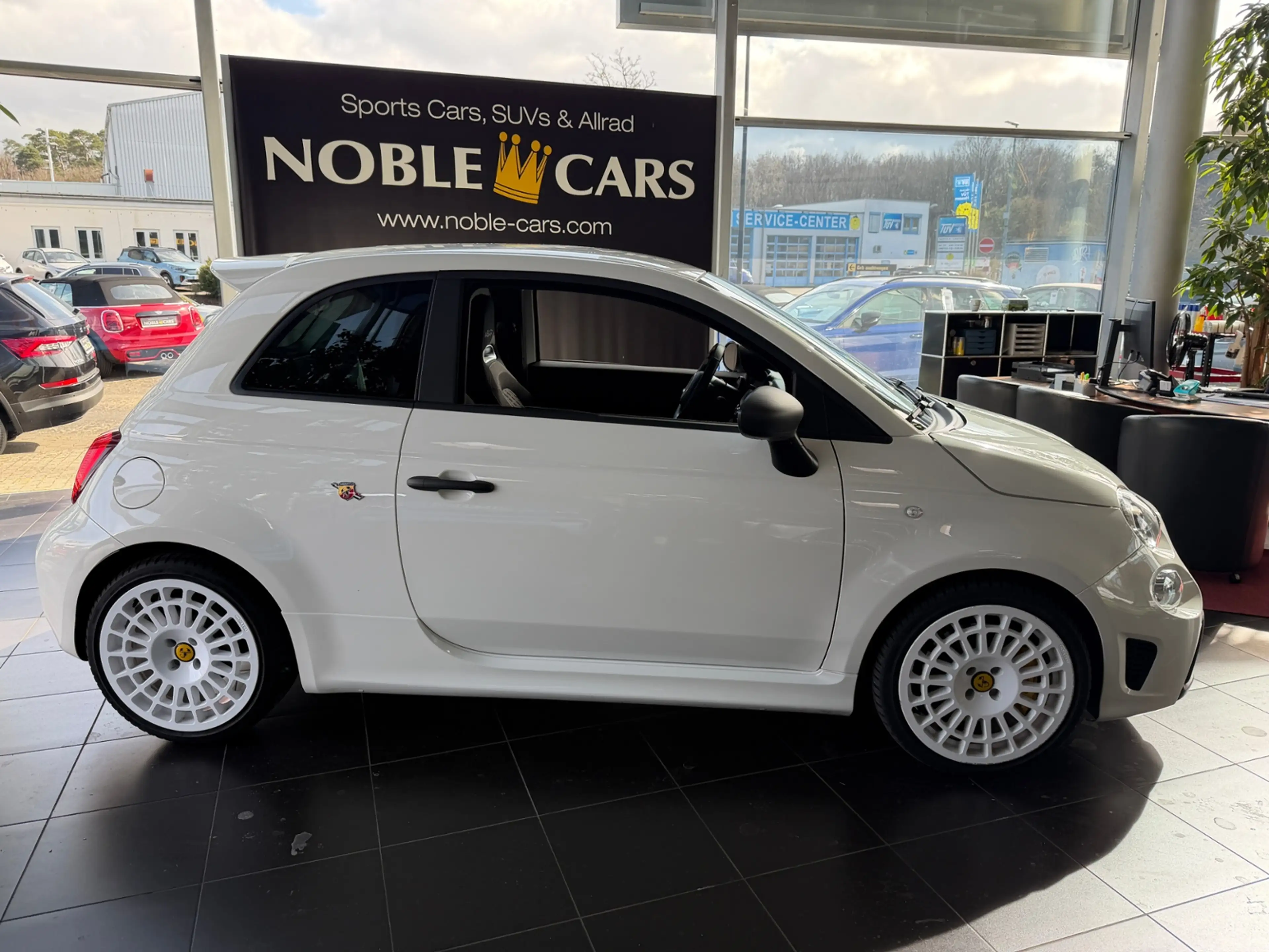 Abarth 695 1.4 T-Jet BEATS NAVI ALU — photo 7