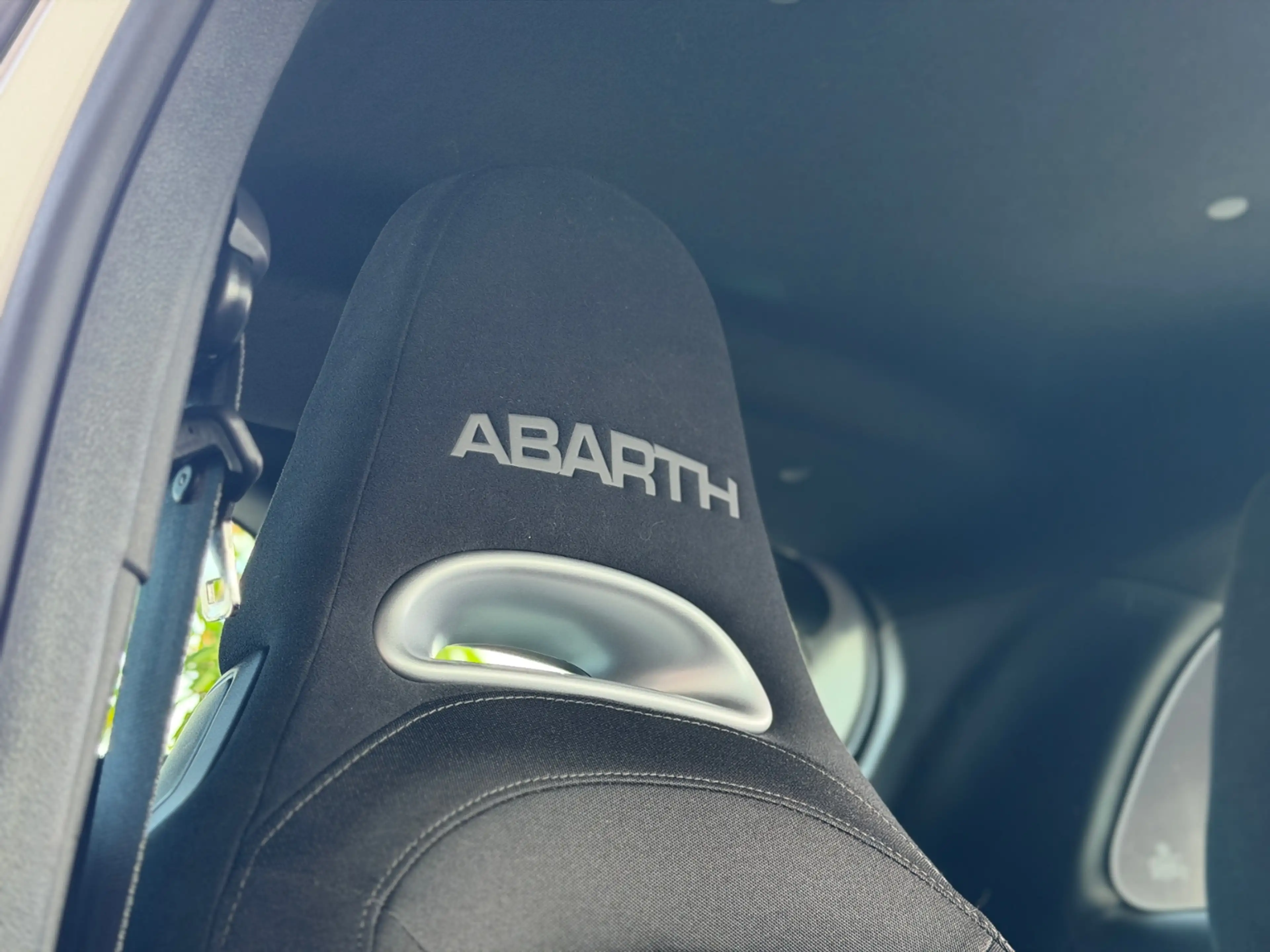 Abarth 695 1.4 T-Jet BEATS NAVI ALU — photo 11