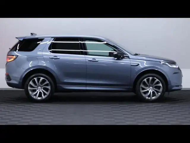 Land Rover Discovery Sport view 4