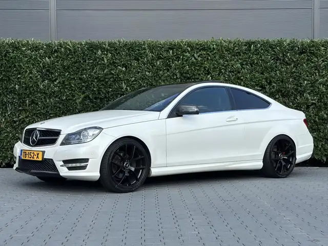 Mercedes-Benz C 200 Coupé Prestige FACELIFT, AMG-PAKKET, PANO, H/K, LE