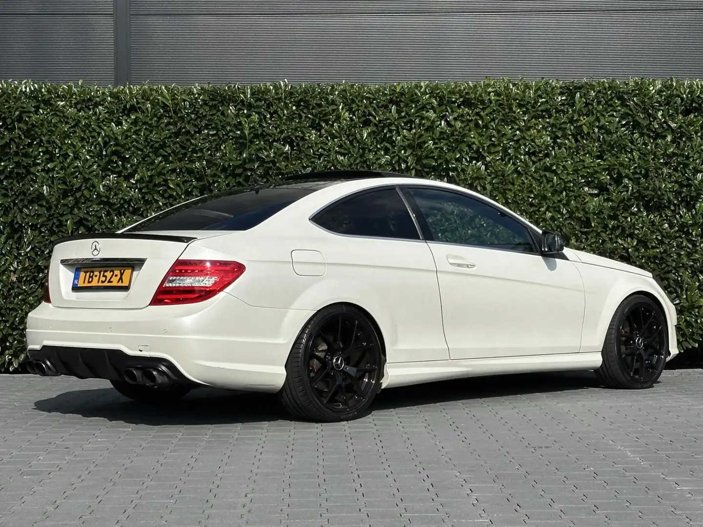 Mercedes-Benz C 200 Coupé Prestige FACELIFT, AMG-PAKKET, PANO, H/K, LE Wit - 2