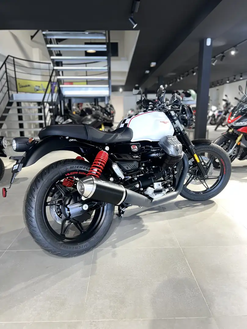 Moto Guzzi V 7 Blanc - 2