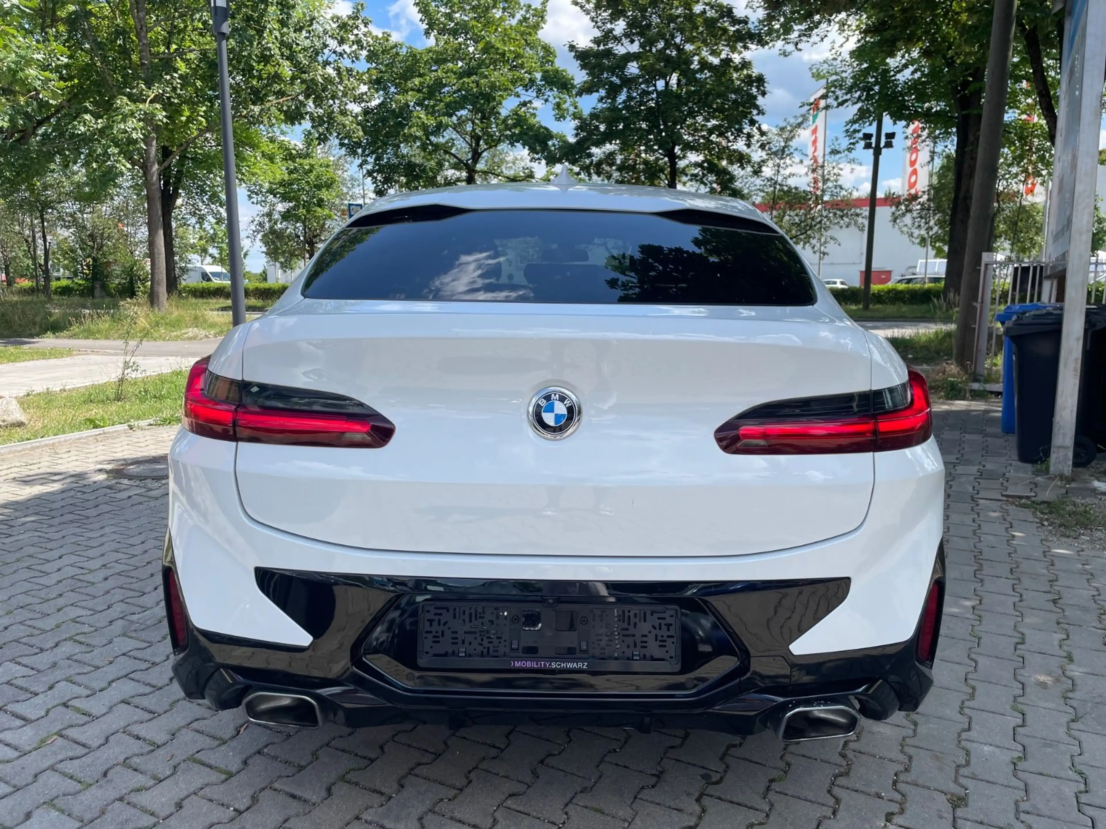 BMW X4 30d M-Sport*Laser*Panorama*Keyless*HuD* 360° — photo 4