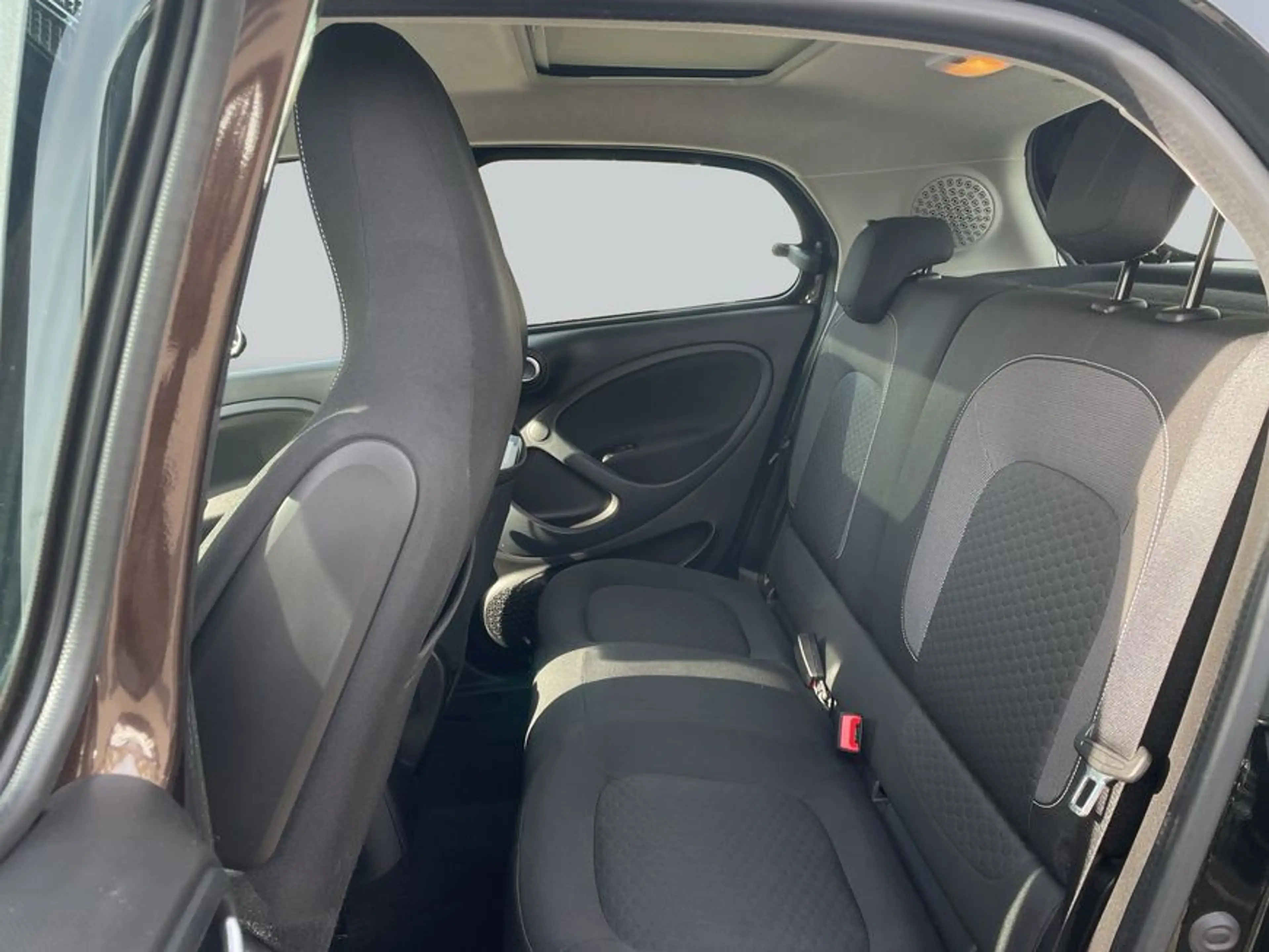 smart forFour forfour EQ passion 22KW Bordlader — photo 12