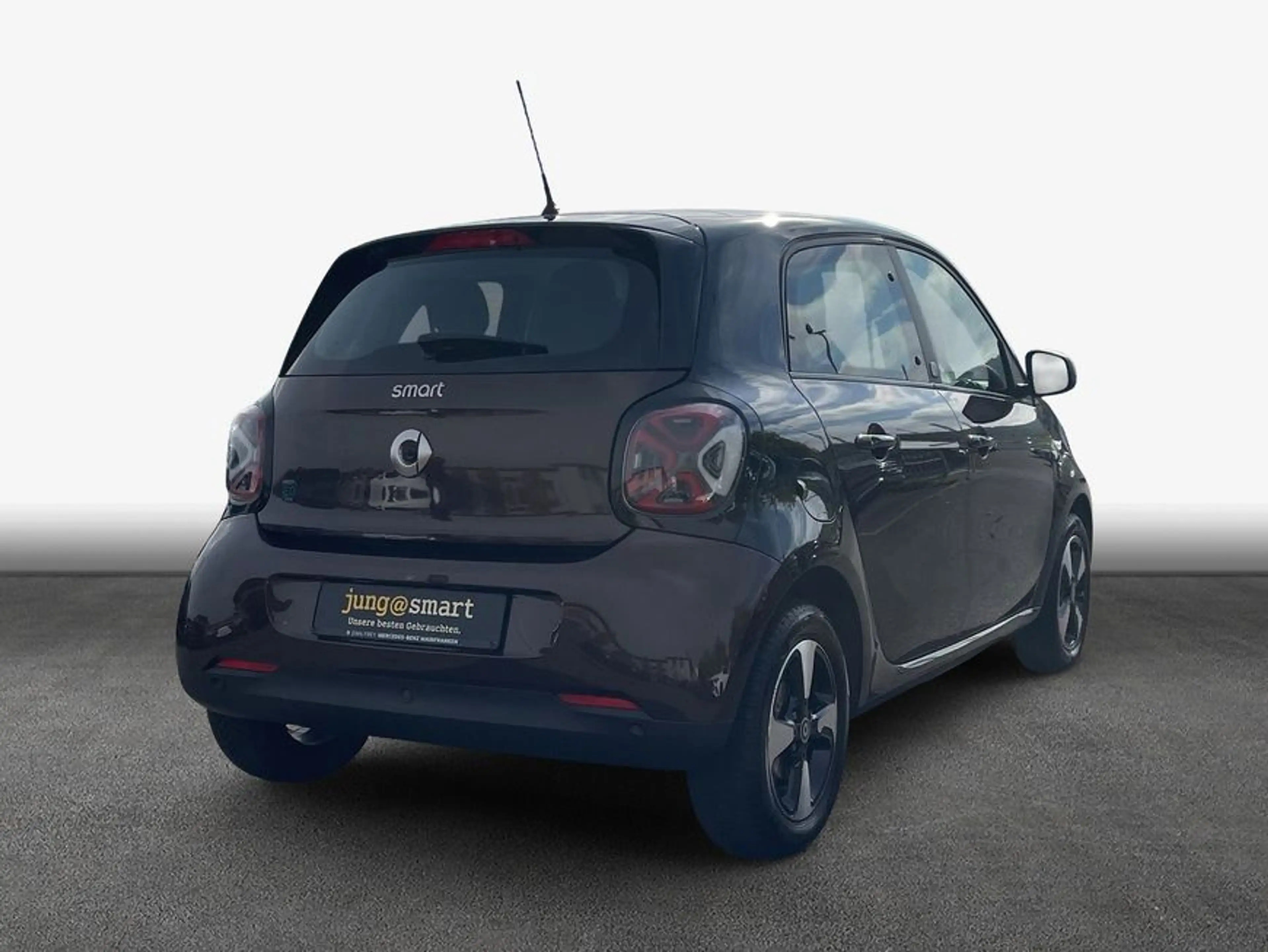 smart forFour forfour EQ passion 22KW Bordlader — photo 2