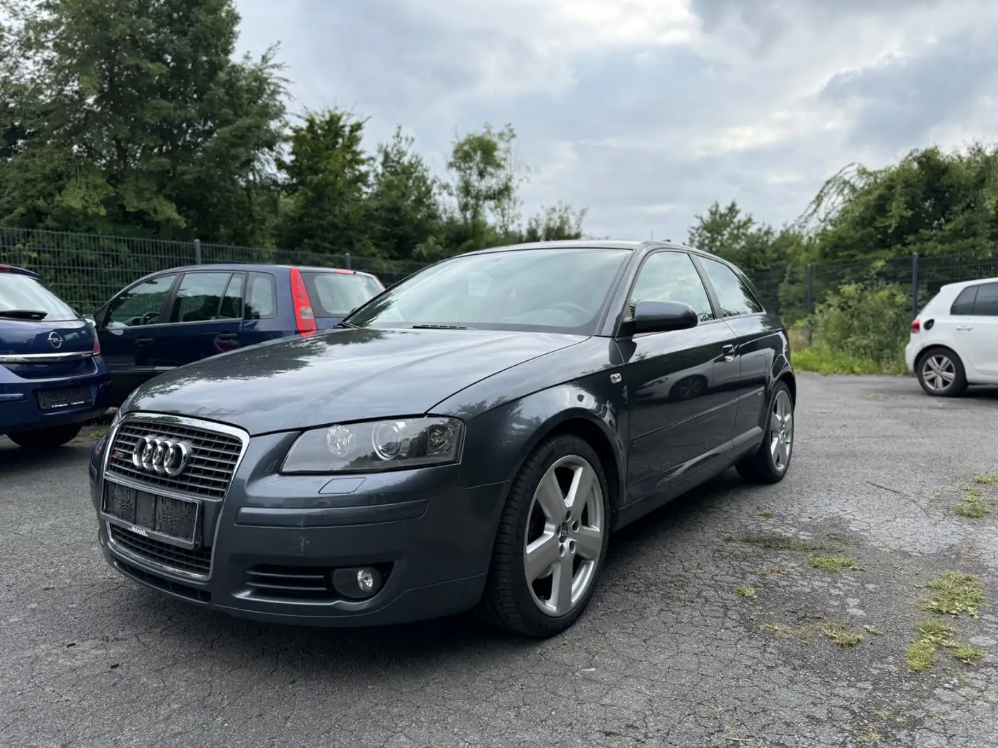 Audi A3 2.0 TFSI S line Sportpaket plus Grau - 1