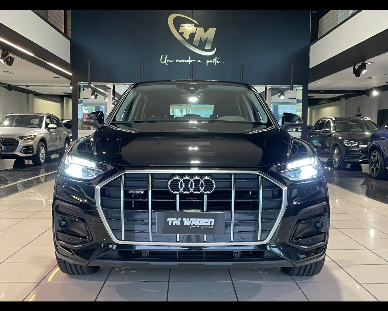 Audi Q5 2ª serie - Q5 SPB 40 TDI quattro S tronic Schwarz - 2