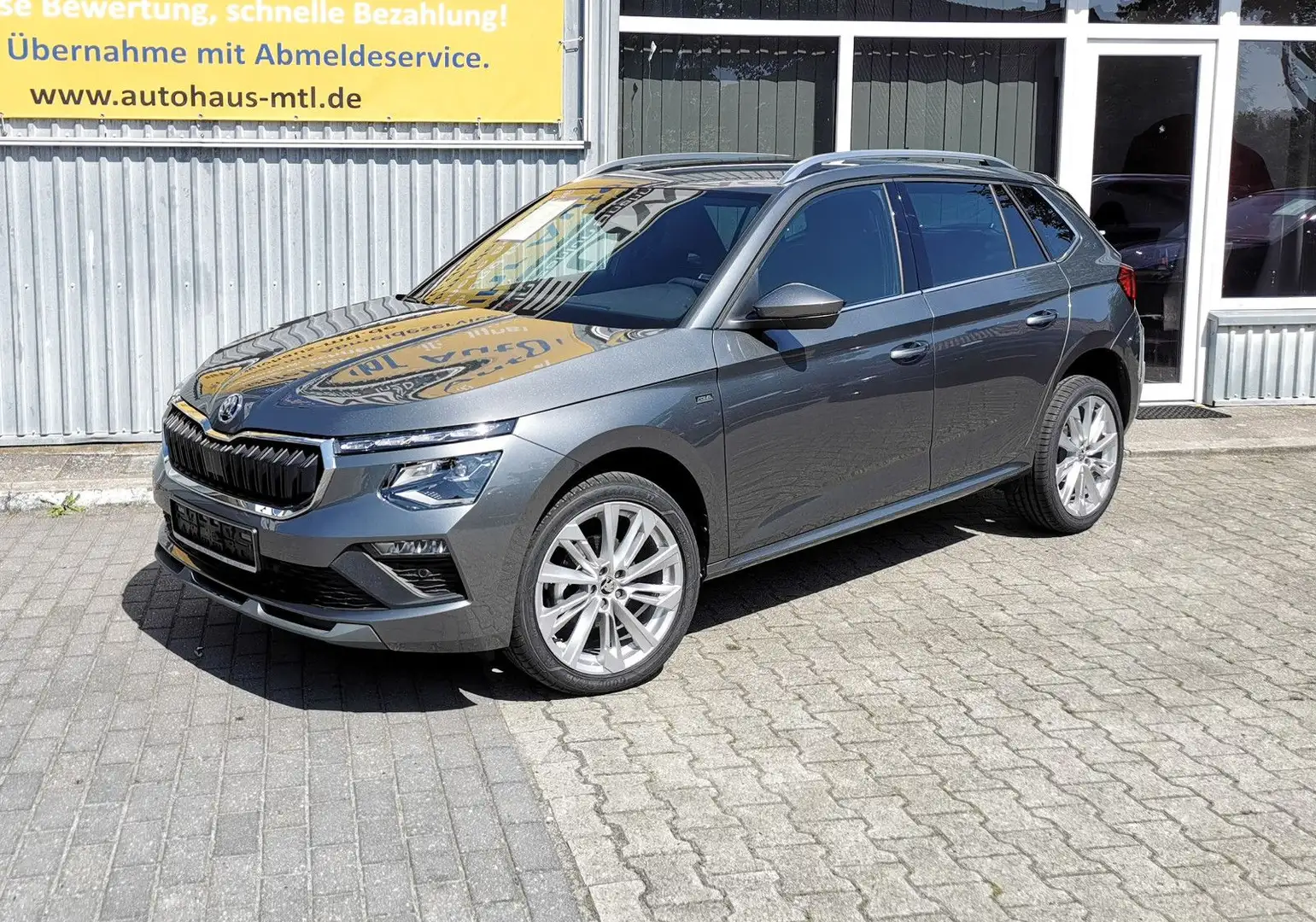Skoda Kamiq 1.5TSI DSG Drive LED SHZ 3xHeizung 18 Zoll Grau - 2