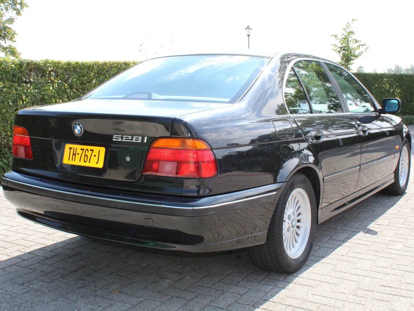 BMW 528 528i Executive Černá - 2